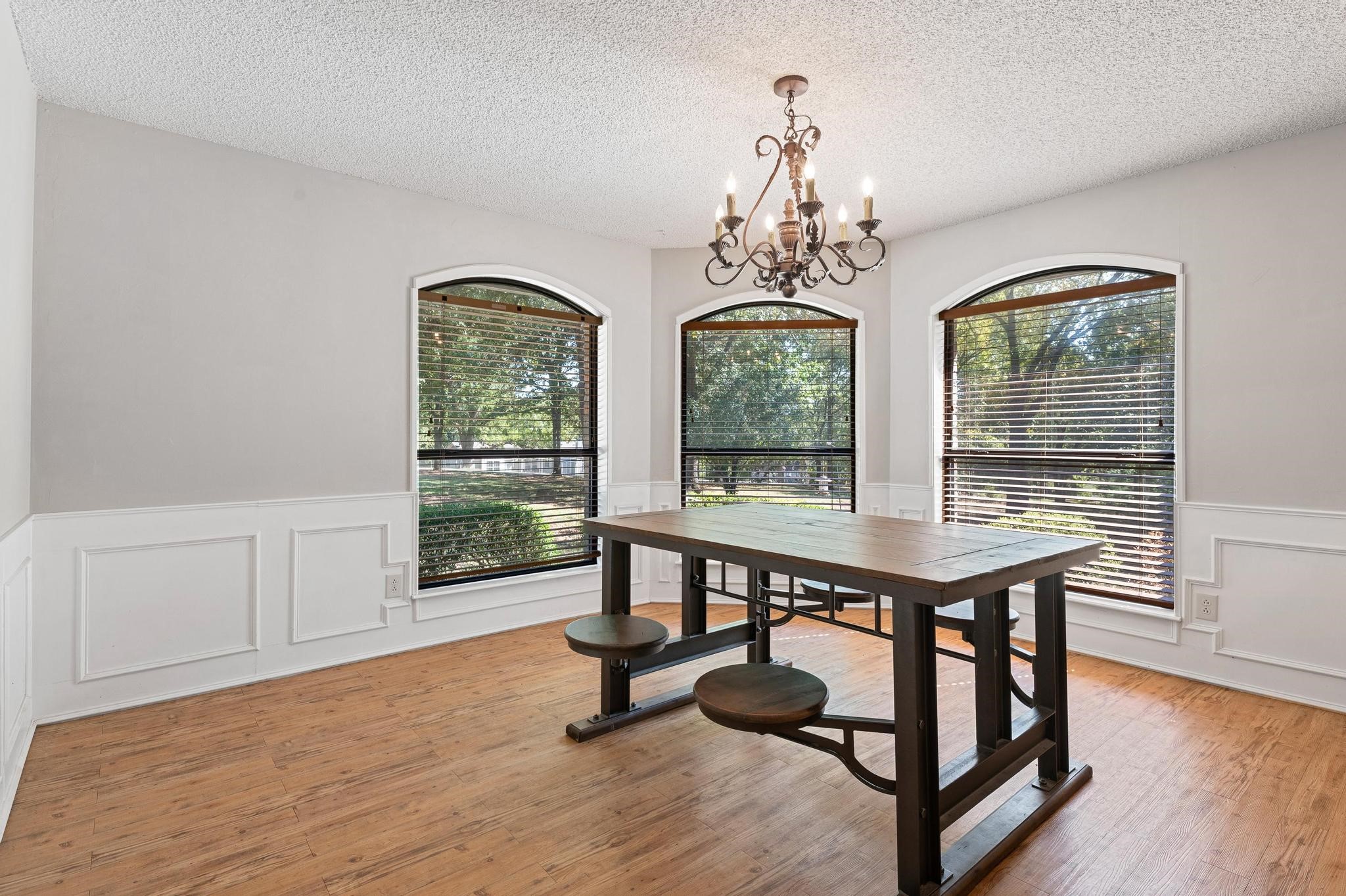 143 Shady Woods Lane