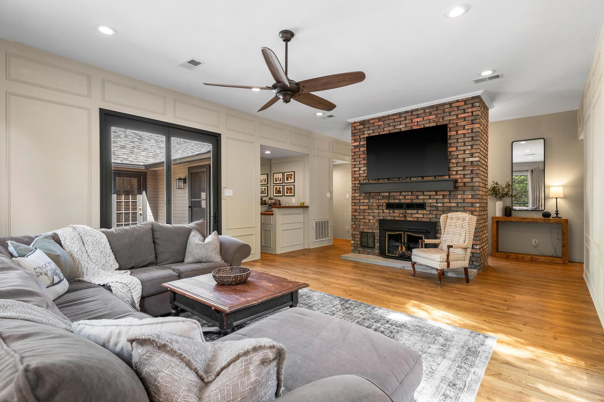 143 Shady Woods Lane