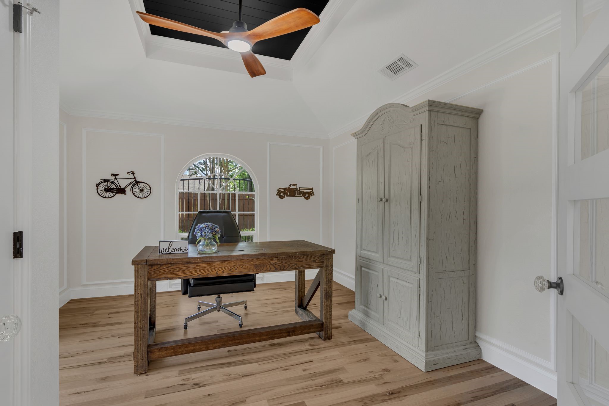 2219 Morriss Court