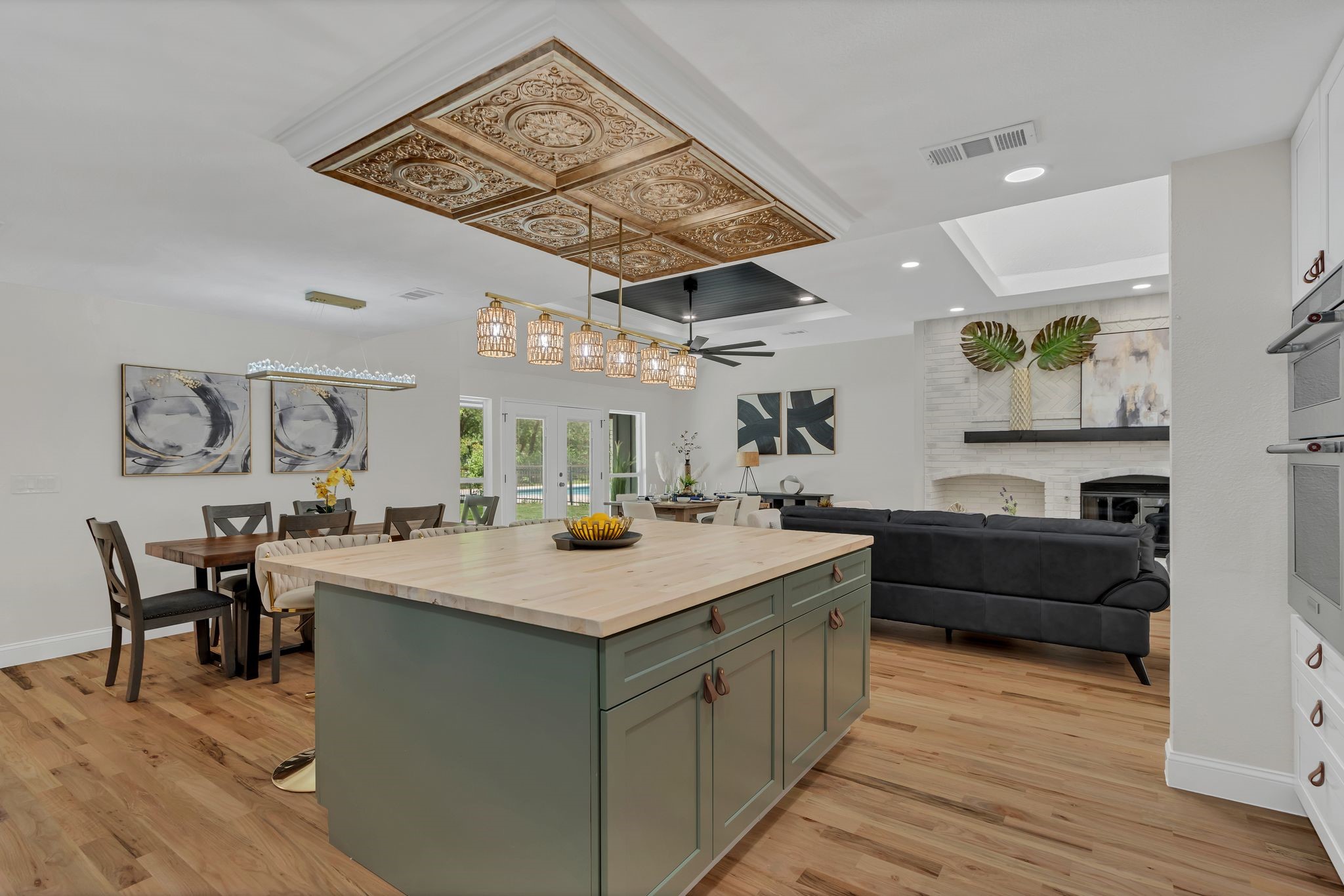 2219 Morriss Court