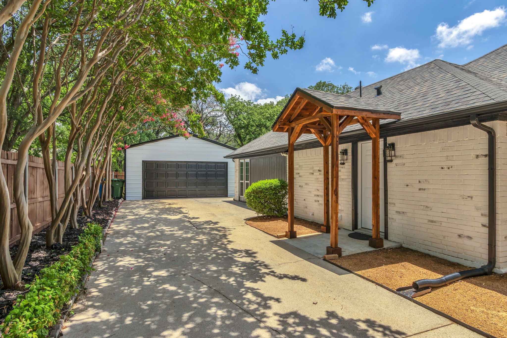 2219 Morriss Court