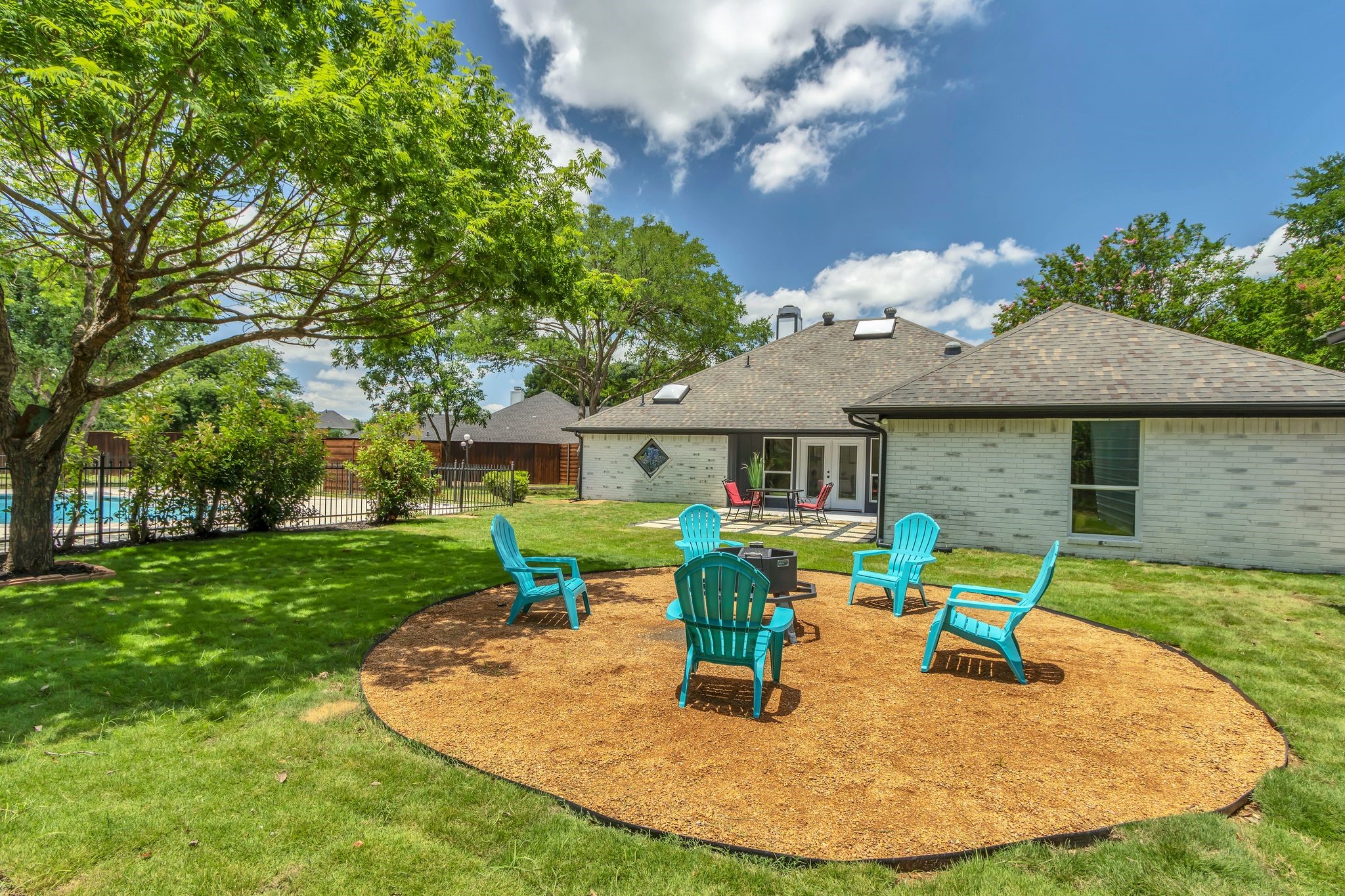 2219 Morriss Court
