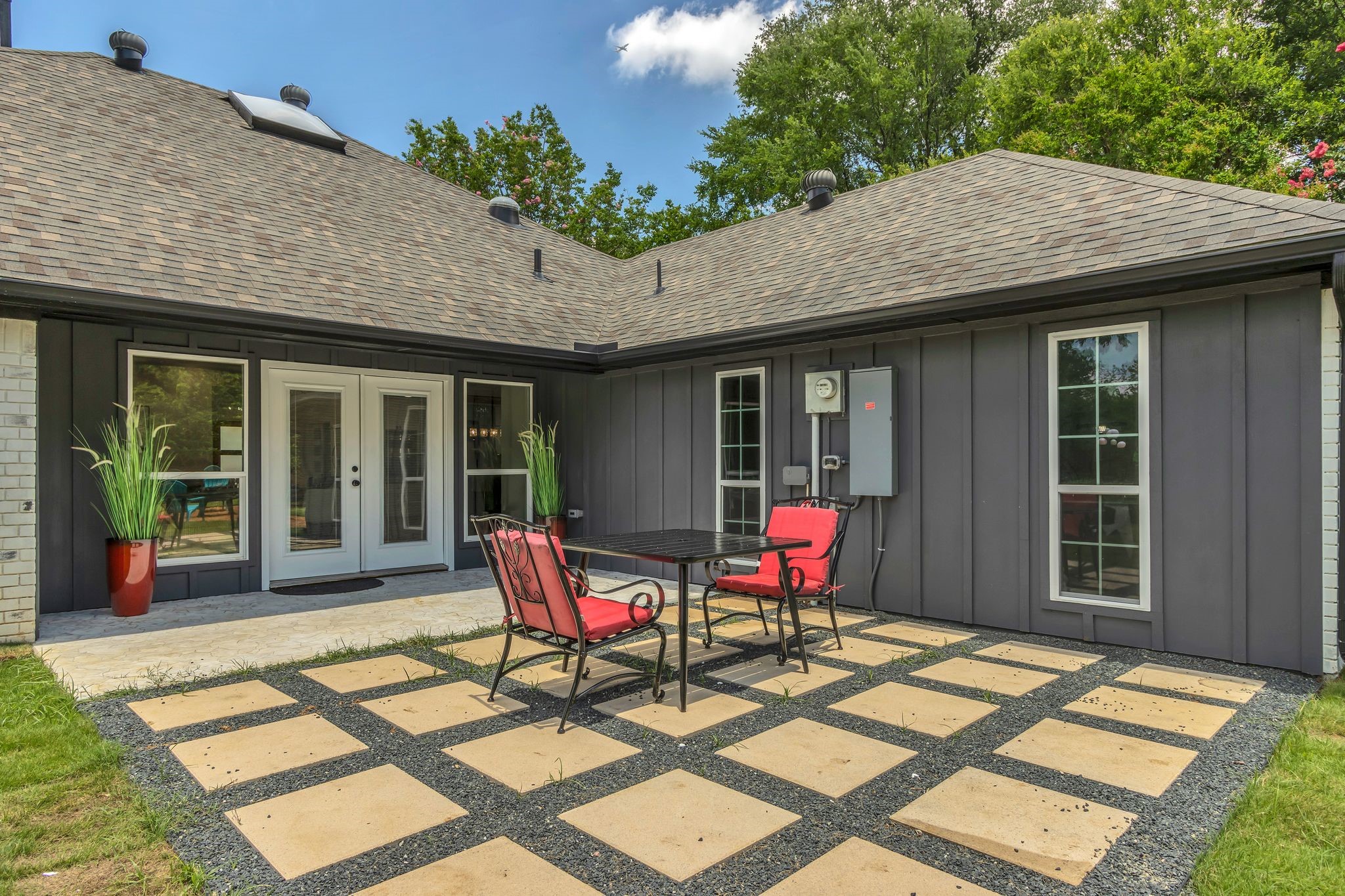 2219 Morriss Court