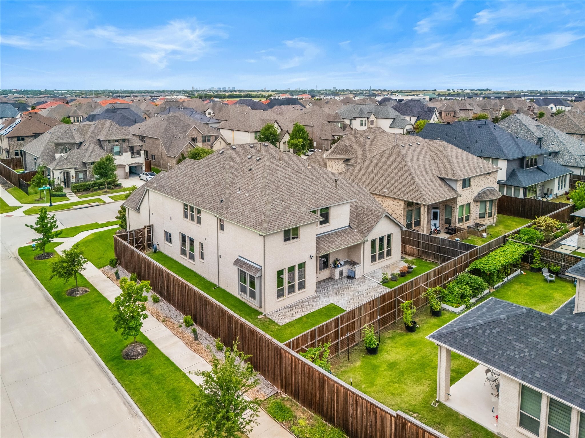 13194 Brokers Tip Lane