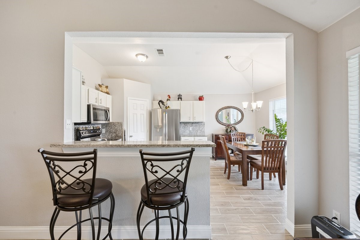 1611 Summertree Lane