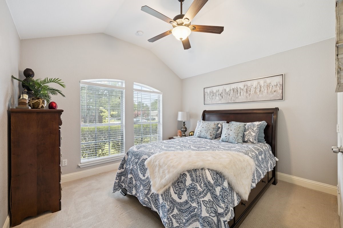 1611 Summertree Lane
