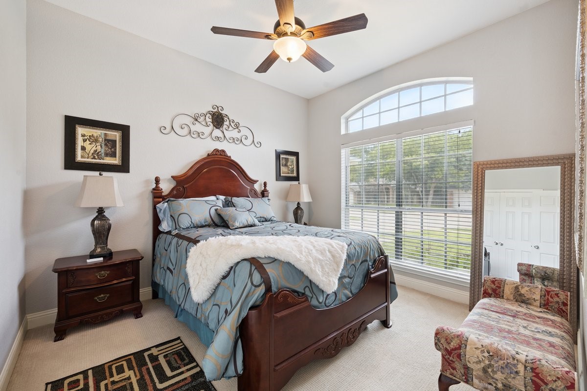 1611 Summertree Lane