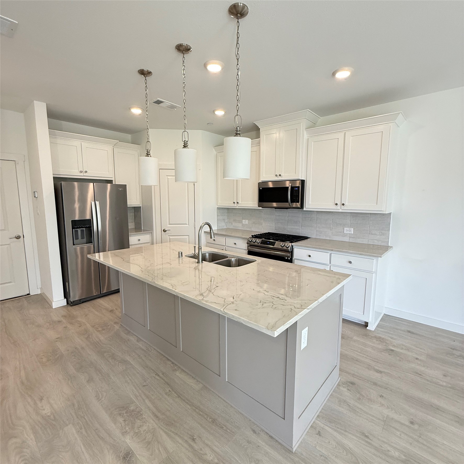 870 Cavitt Court