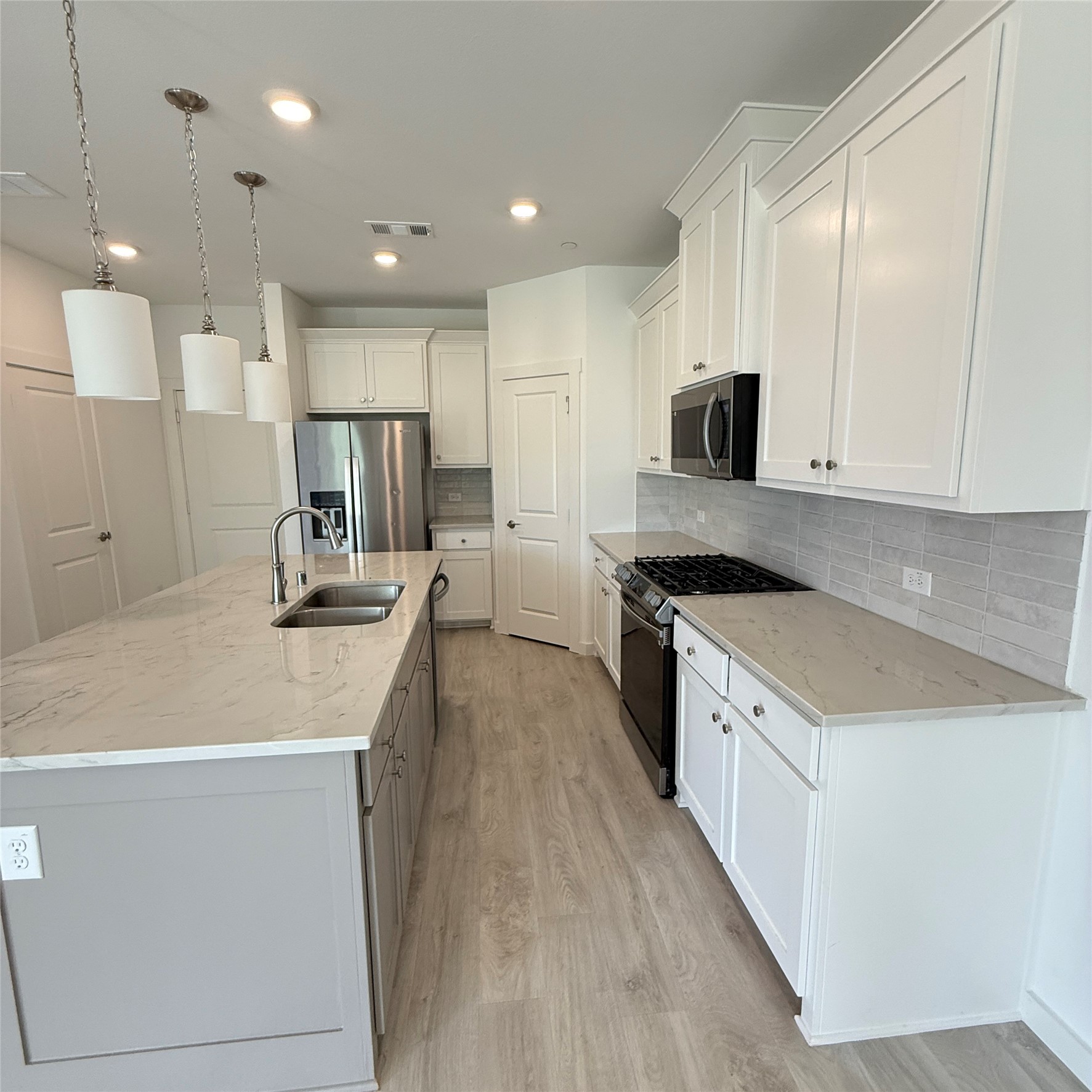 870 Cavitt Court
