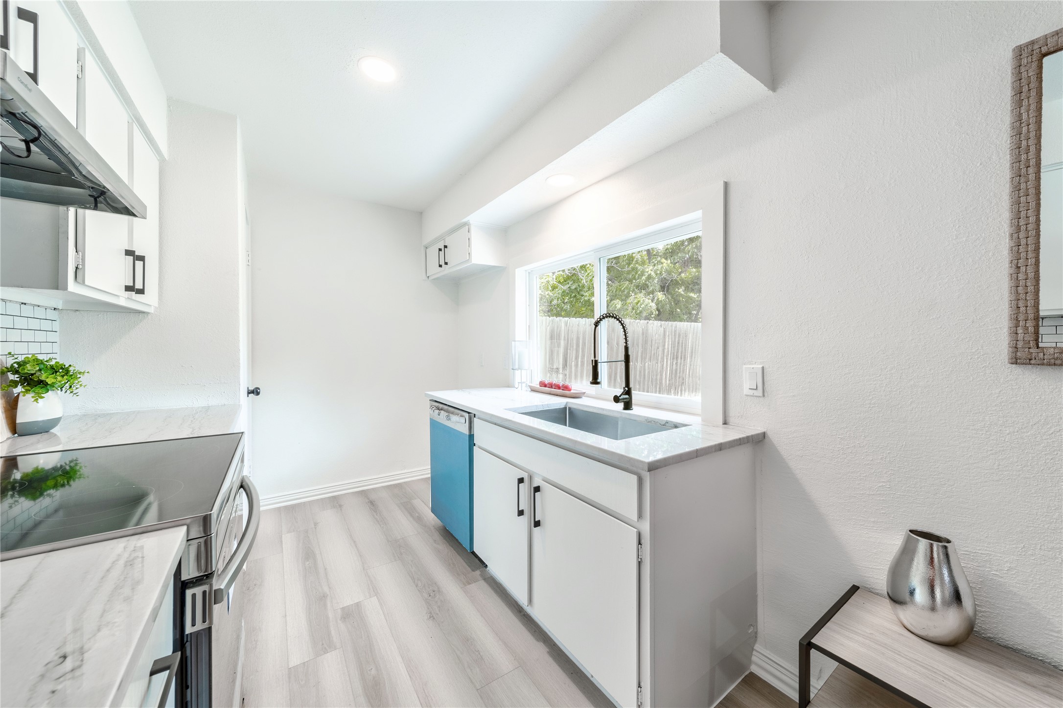 1241 Neptune Drive