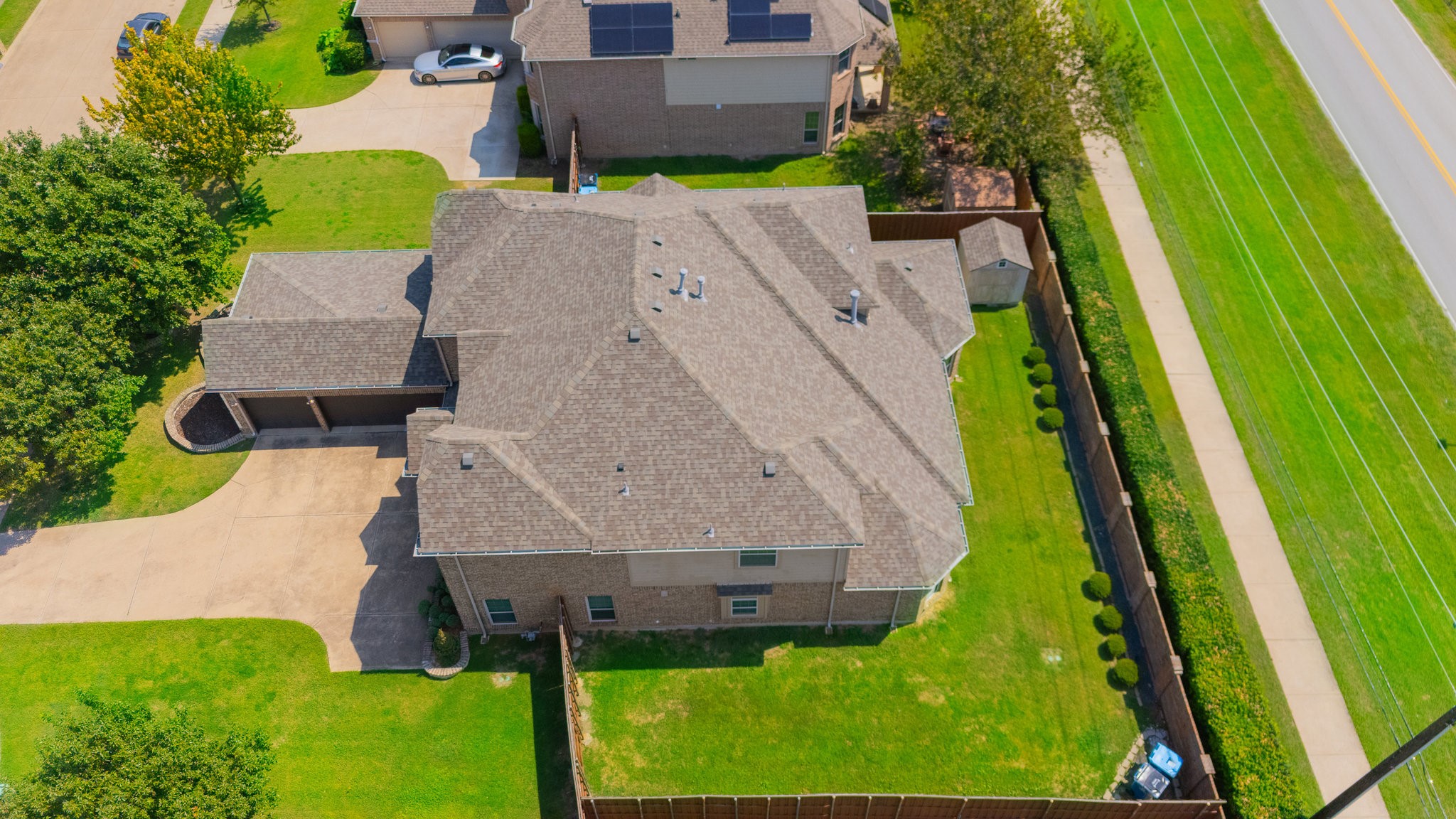 932 E Danbury Drive