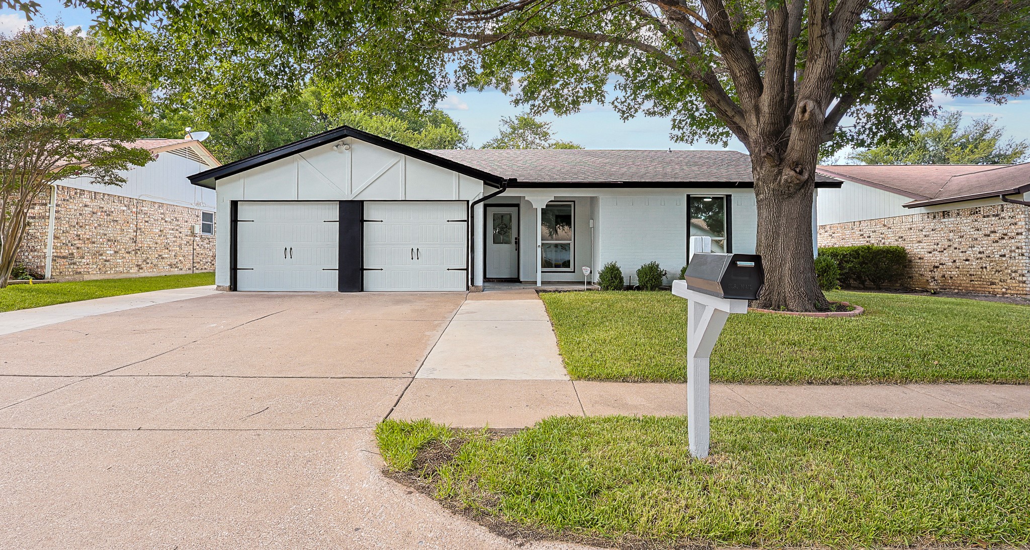 6425 Grasshopper Drive