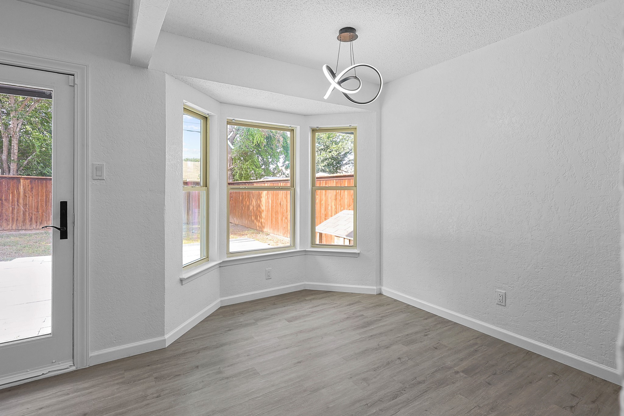 6425 Grasshopper Drive