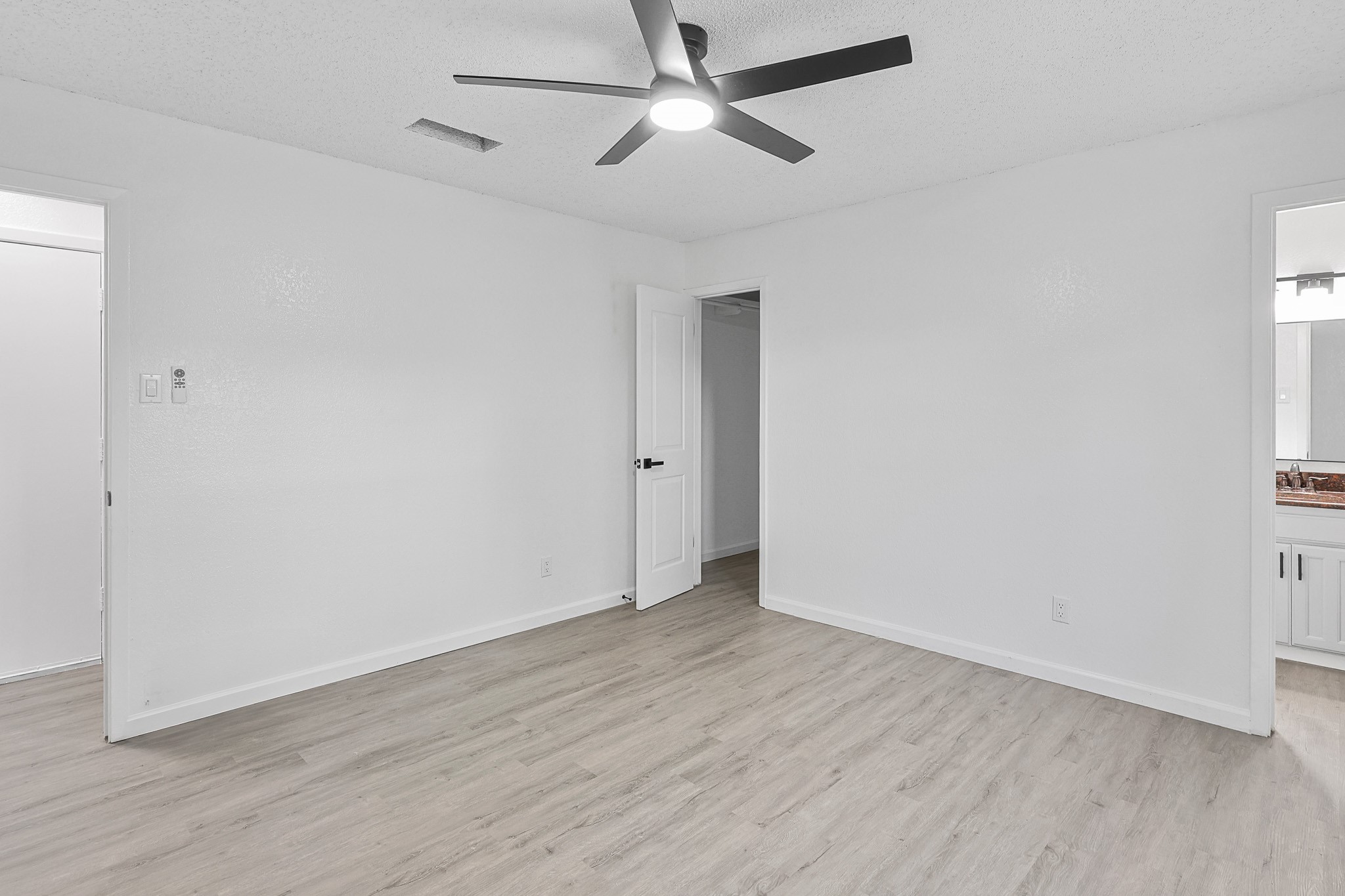 6425 Grasshopper Drive