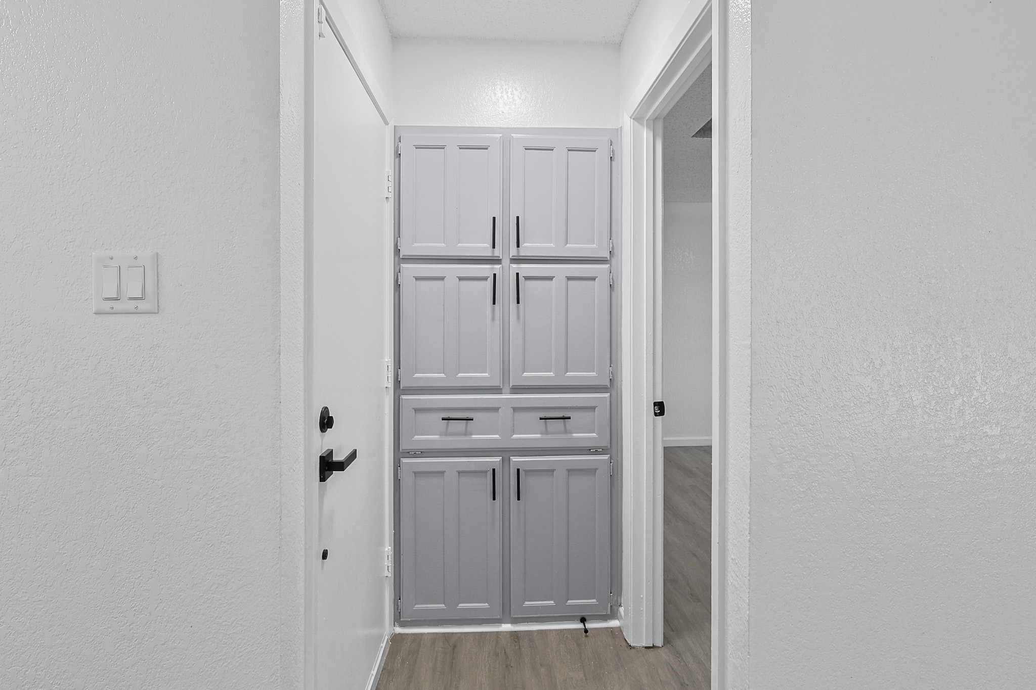 6425 Grasshopper Drive