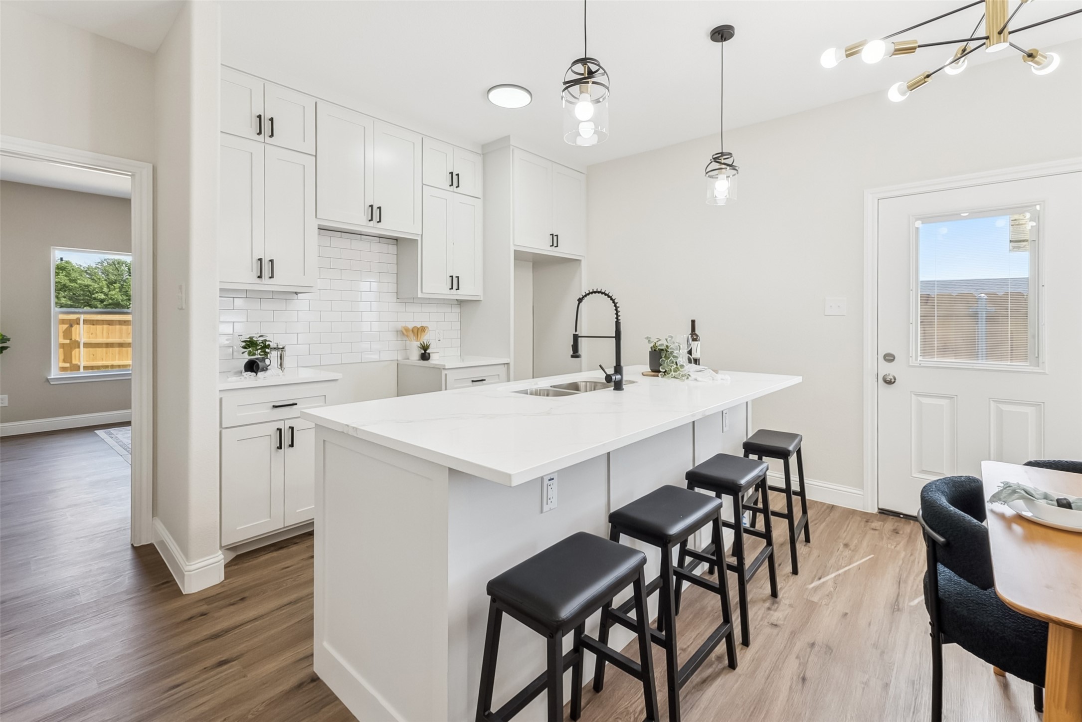 8005-8007 W Elizabeth Lane