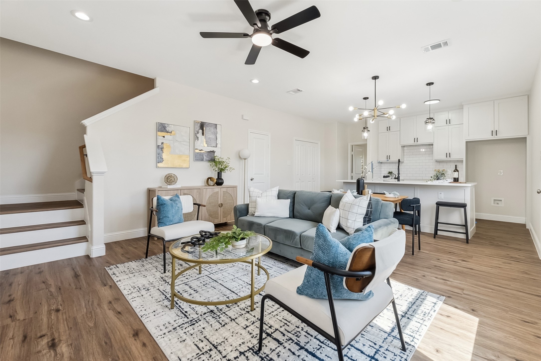 8005-8007 W Elizabeth Lane