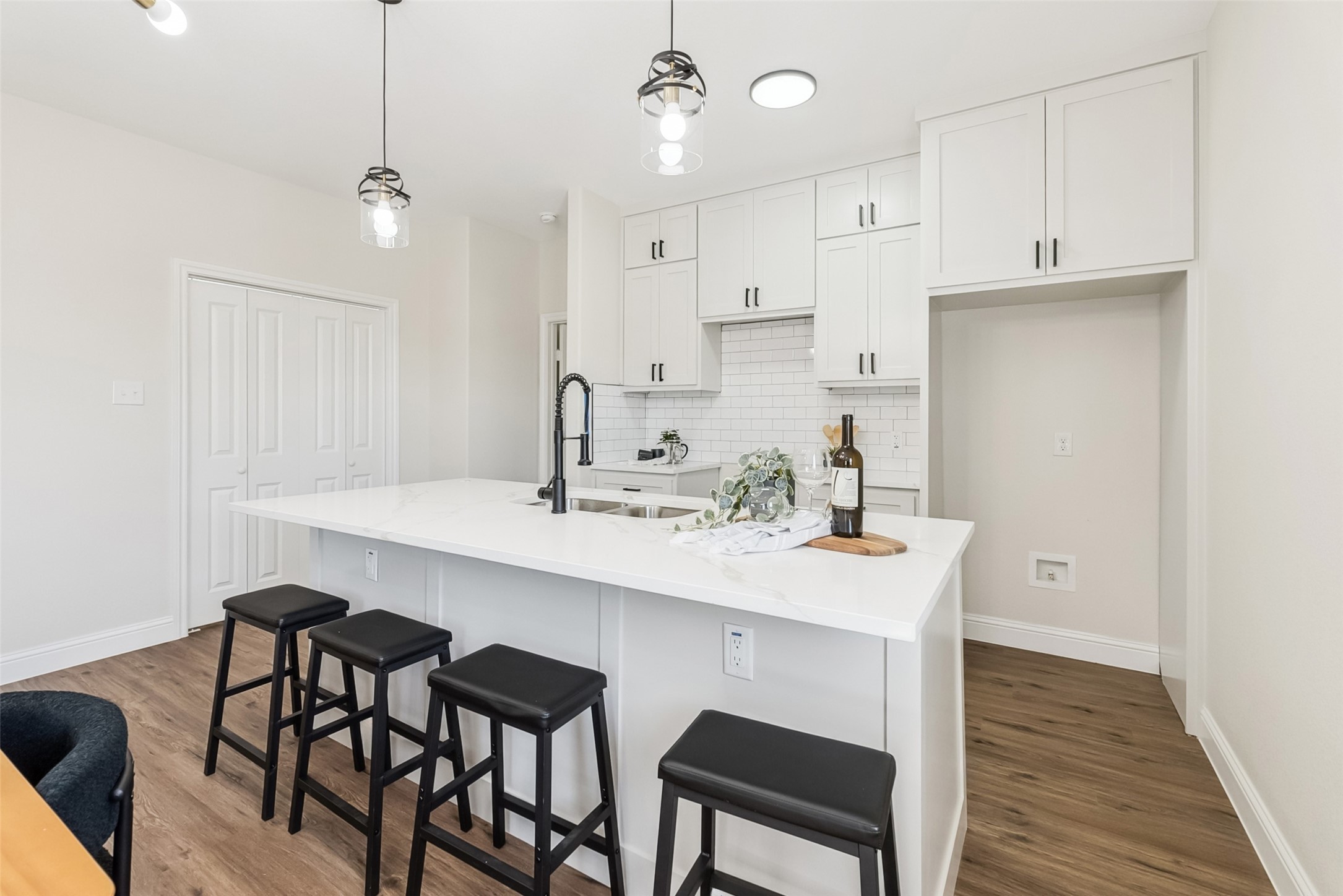 8005-8007 W Elizabeth Lane