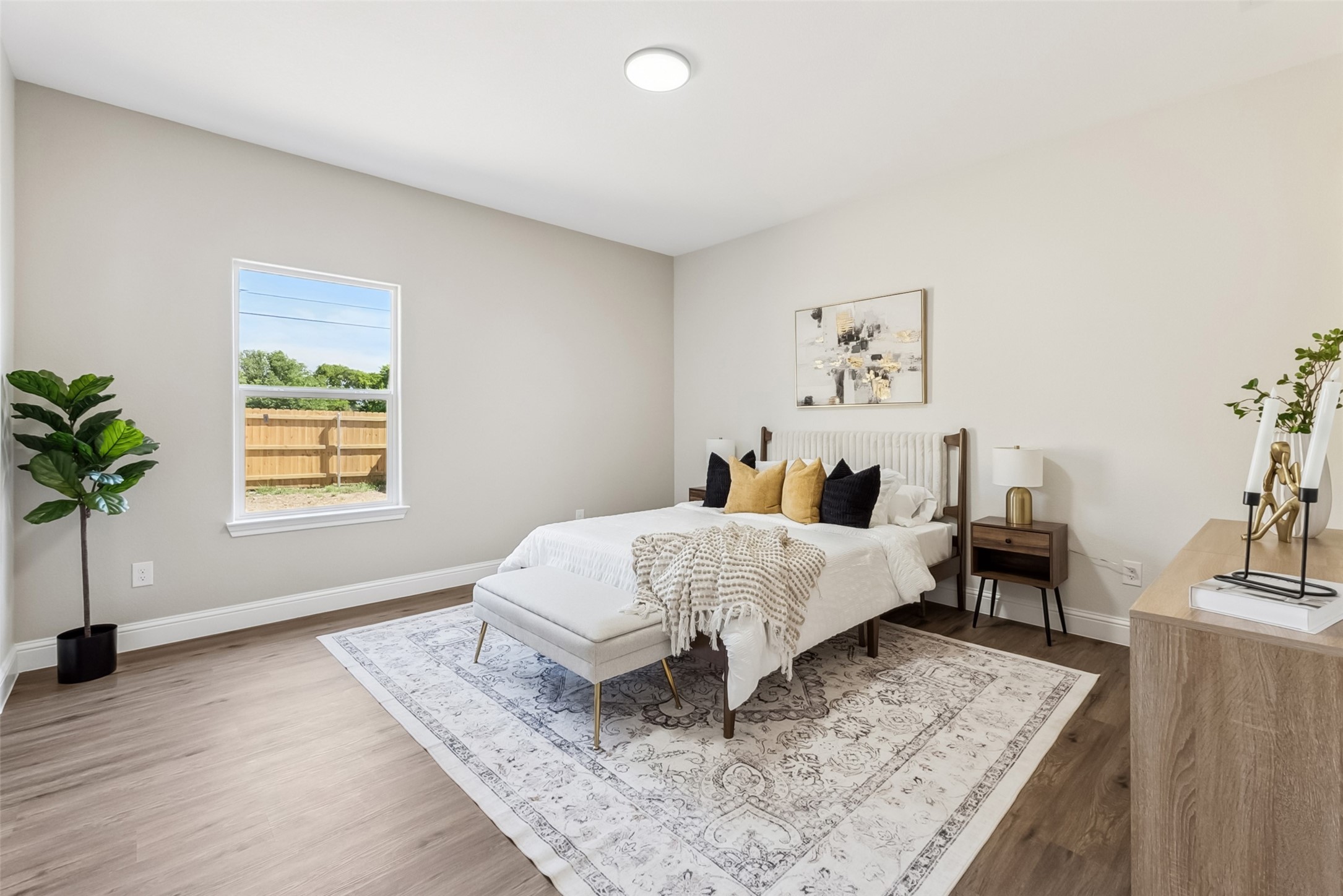 8005-8007 W Elizabeth Lane