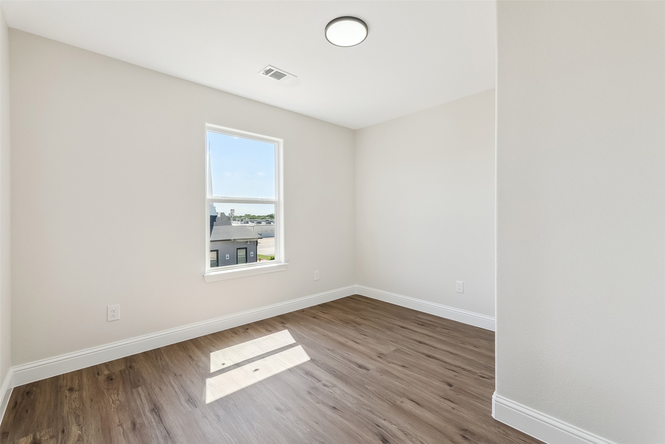 8005-8007 W Elizabeth Lane