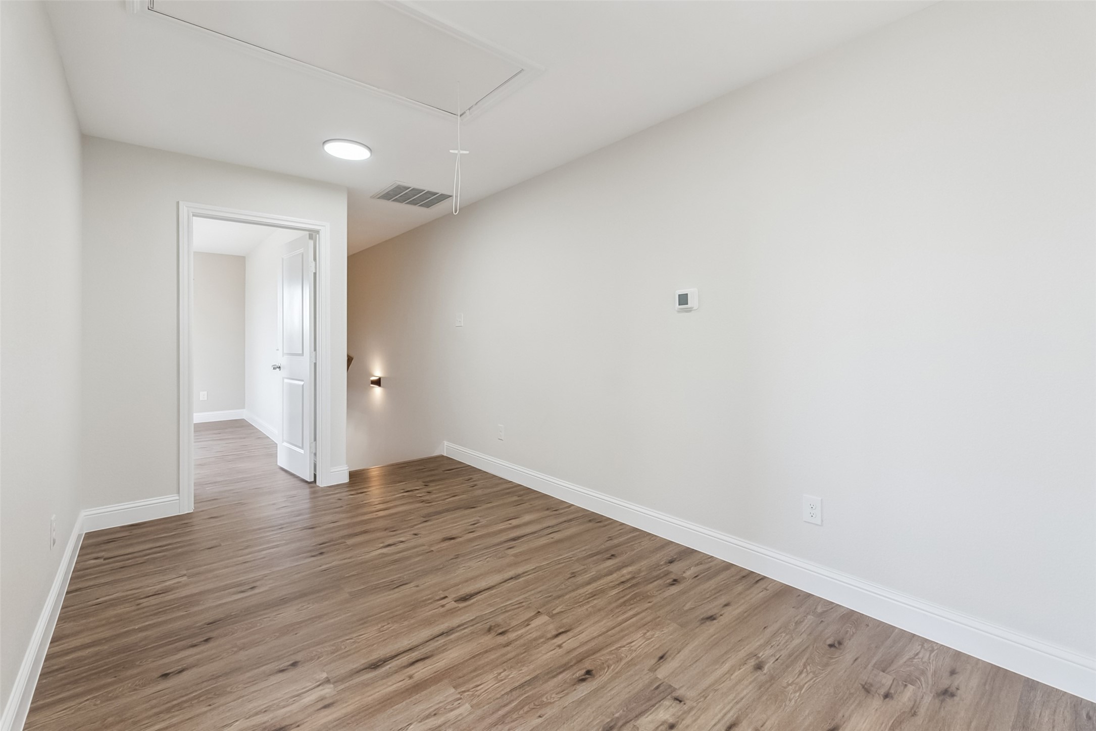 8005-8007 W Elizabeth Lane