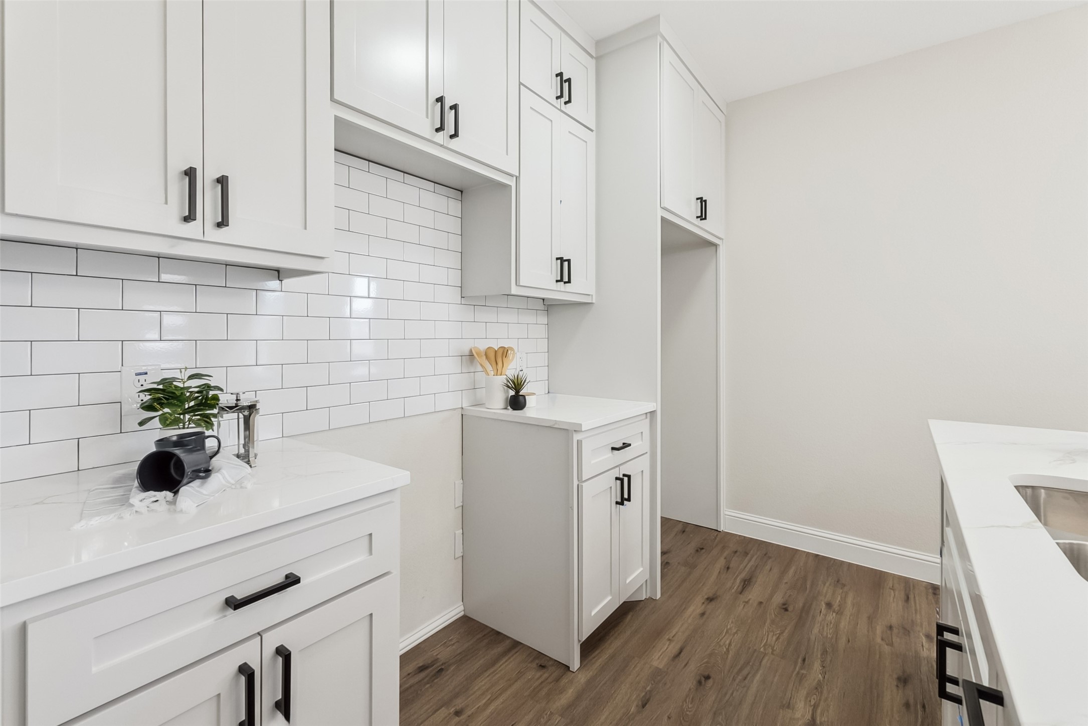 8005-8007 W Elizabeth Lane