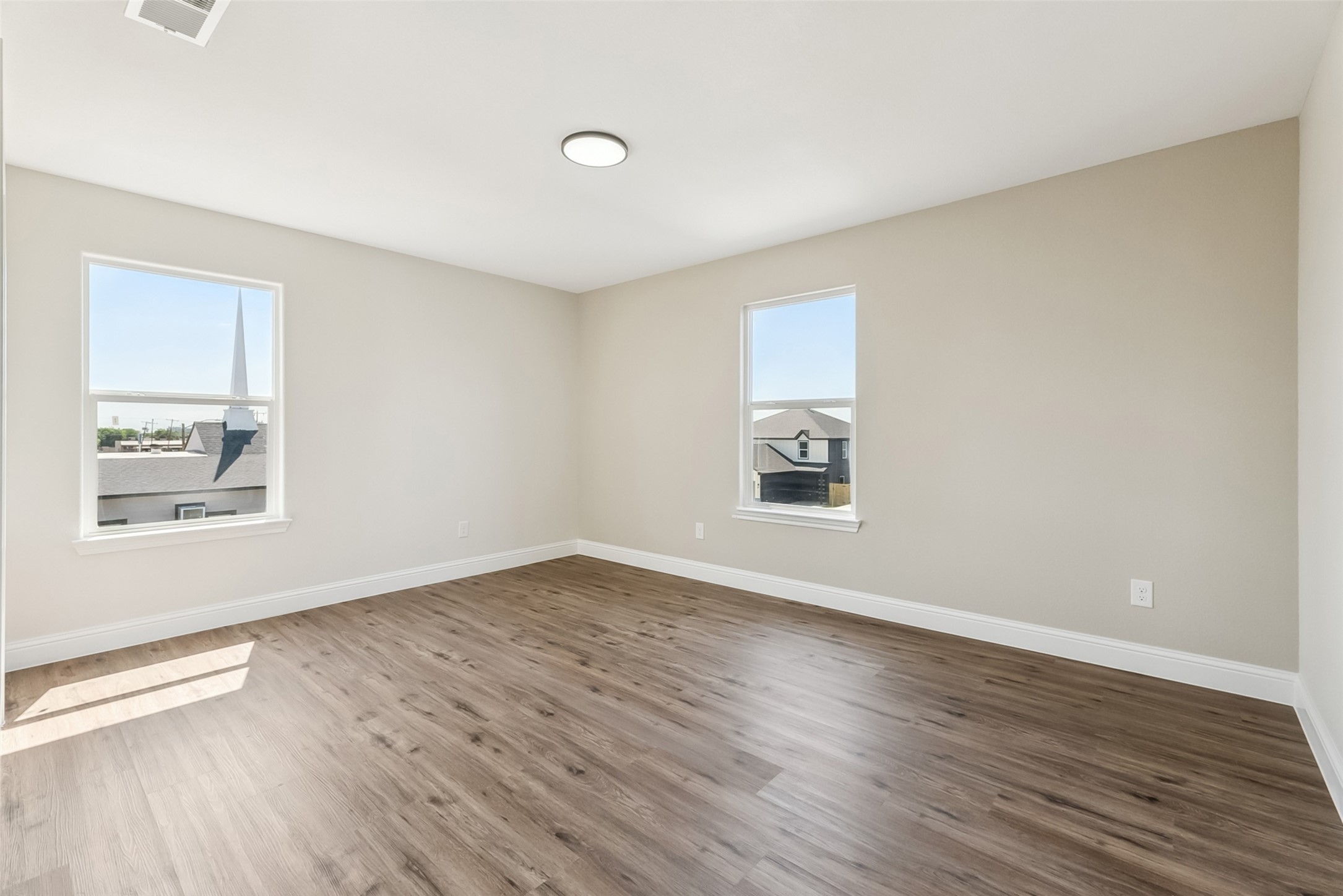 8005-8007 W Elizabeth Lane