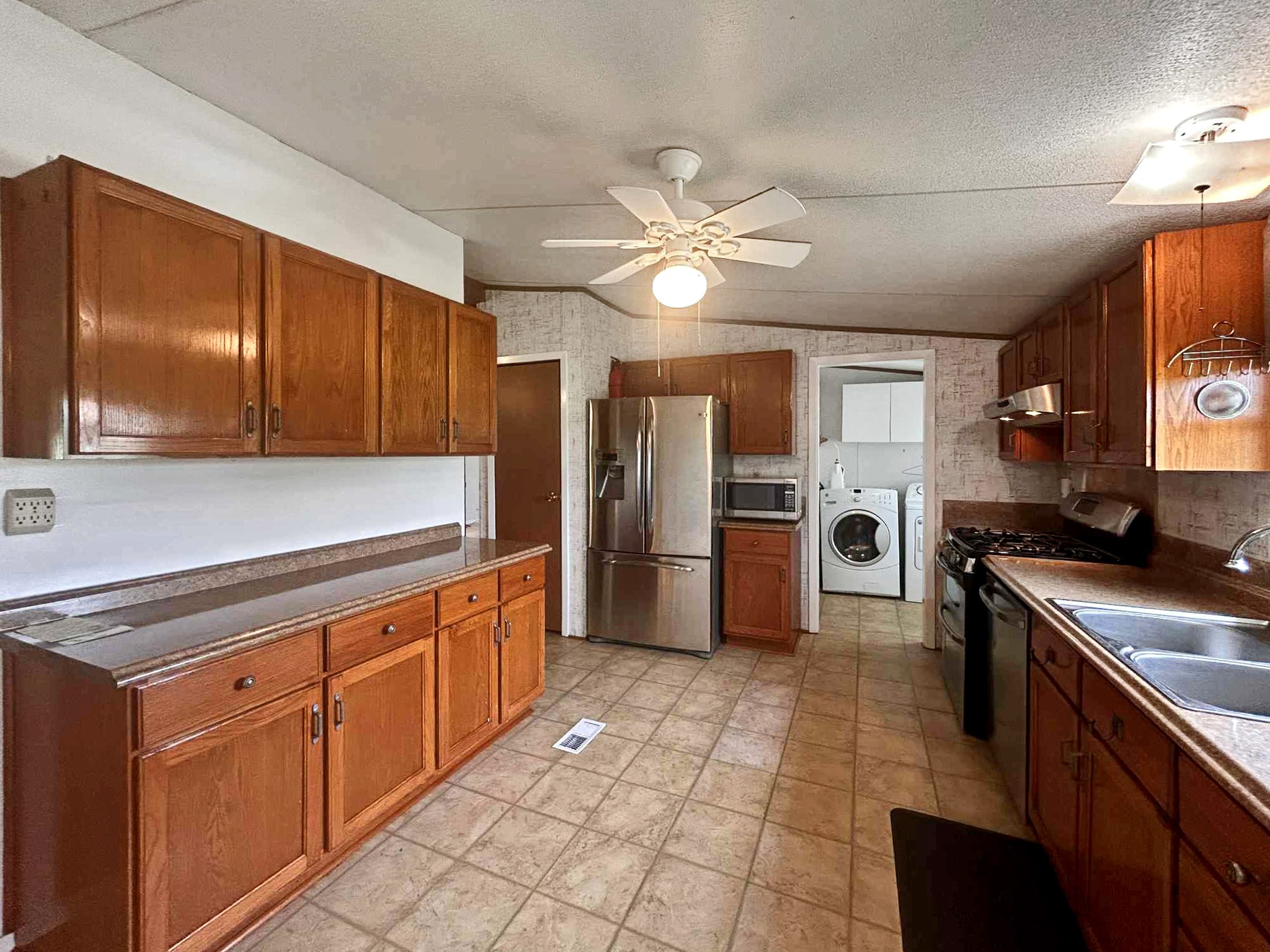 1099 Roy Road