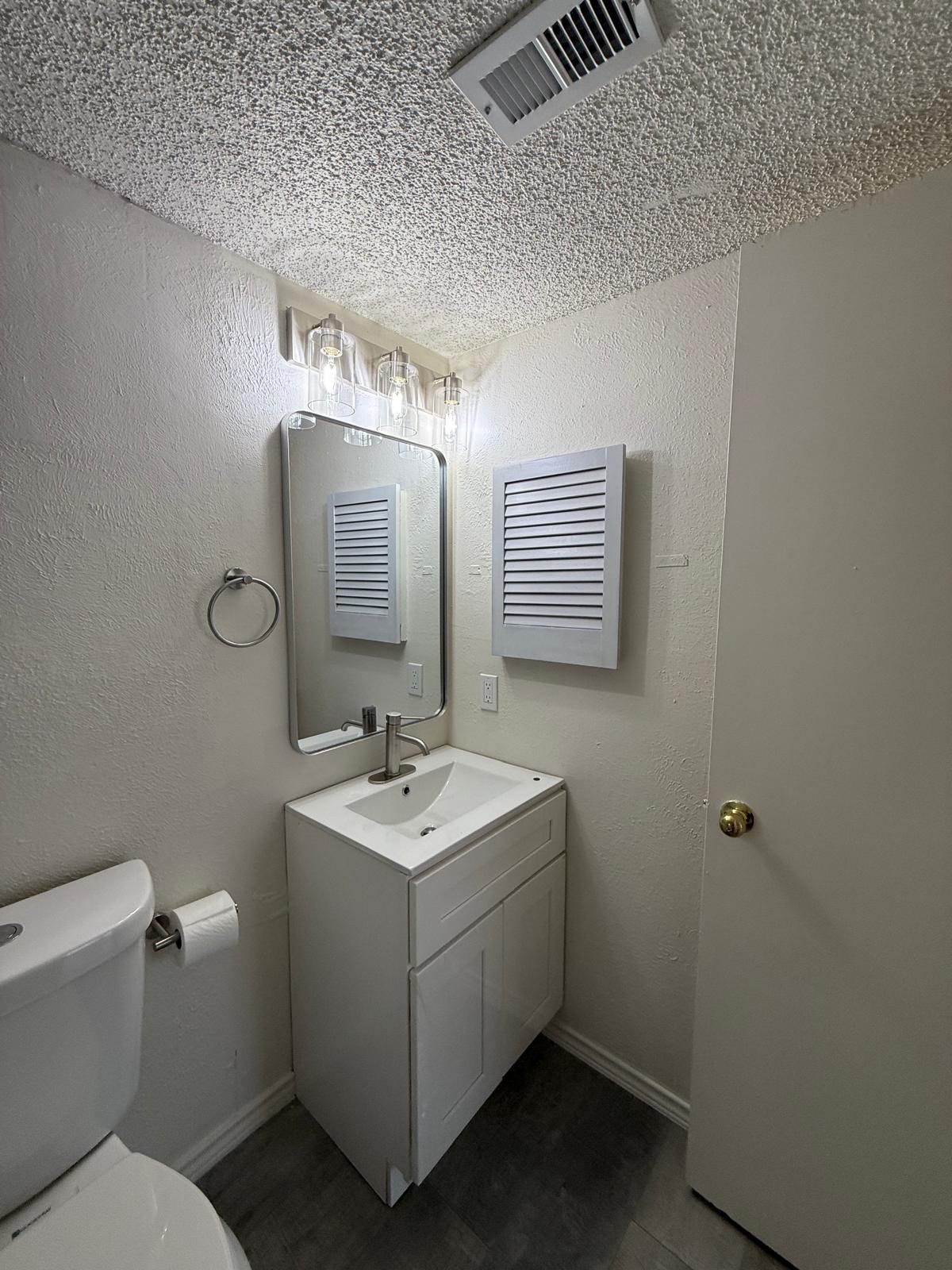 9807 Walnut Street #304