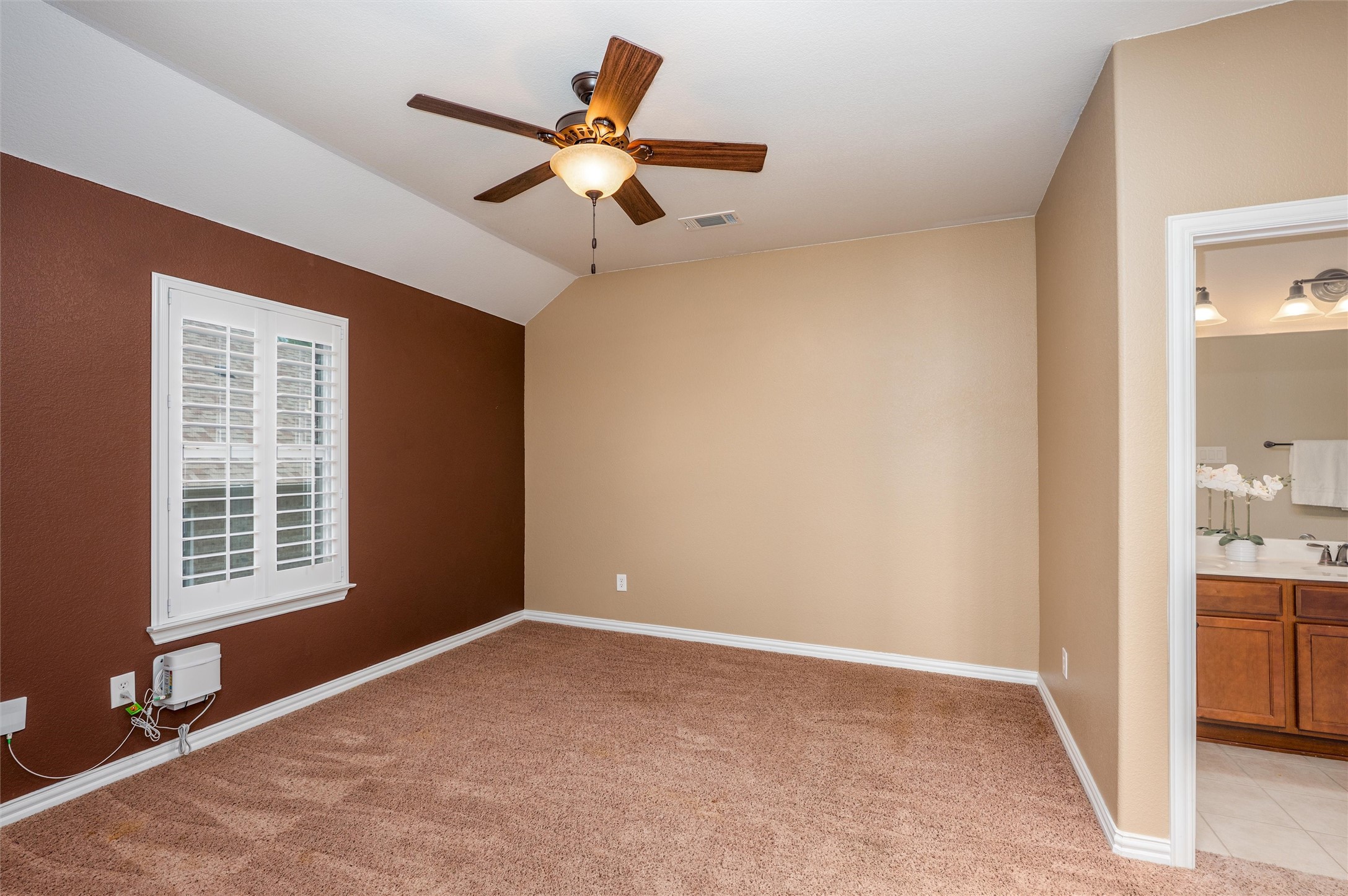 512 Peterhouse Drive