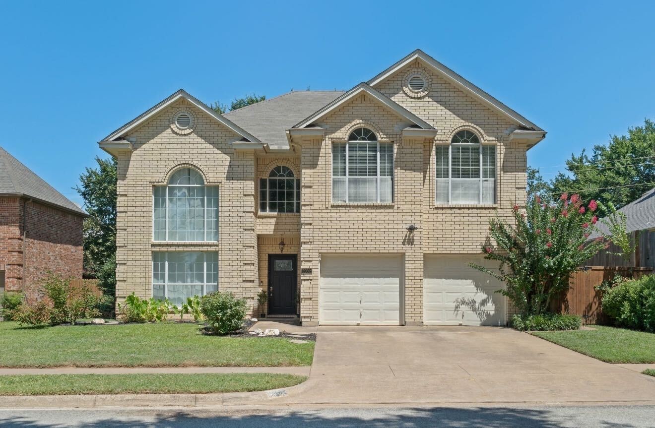 3932 Cedar Ridge Drive