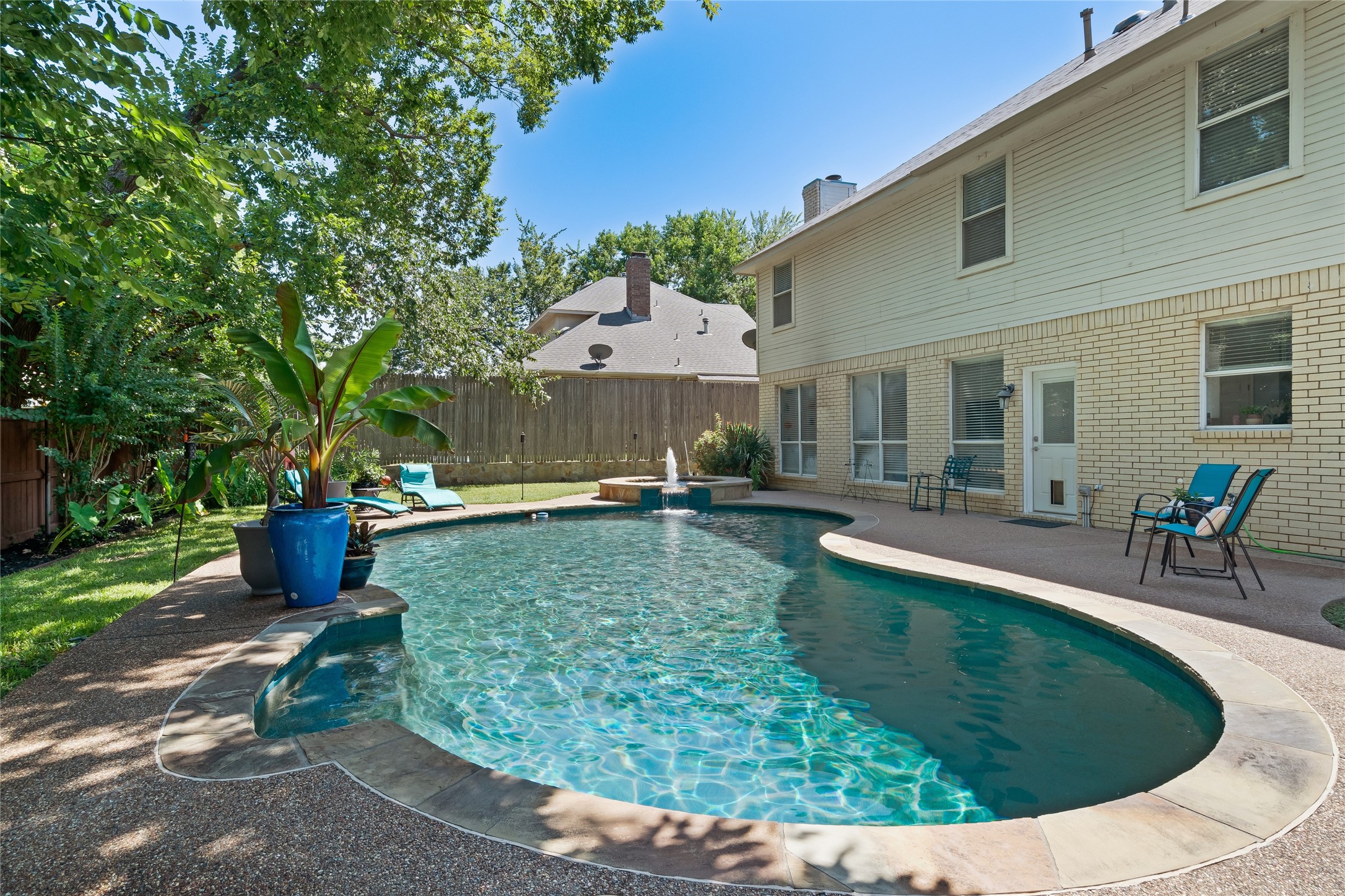 3932 Cedar Ridge Drive