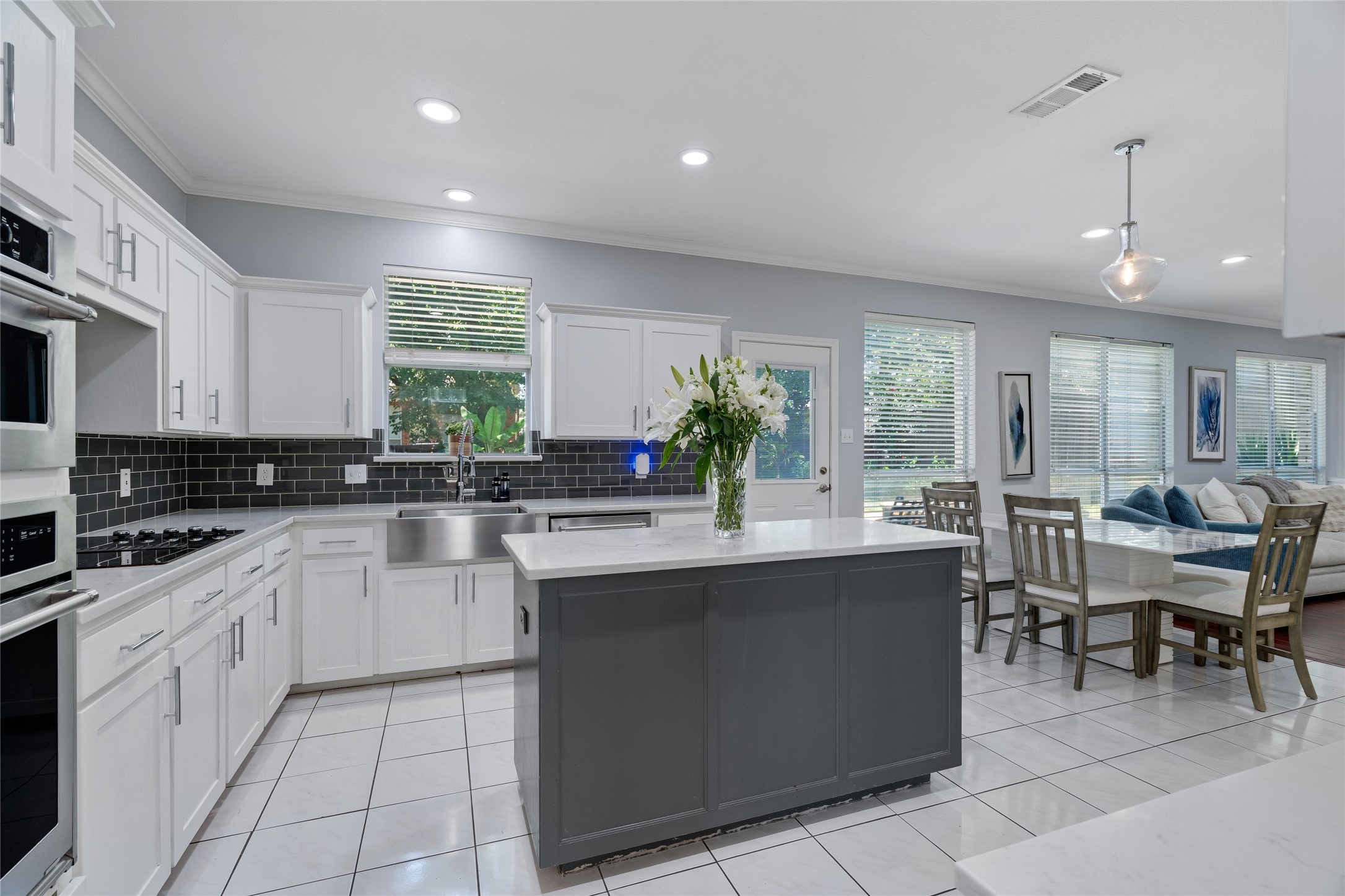 3932 Cedar Ridge Drive