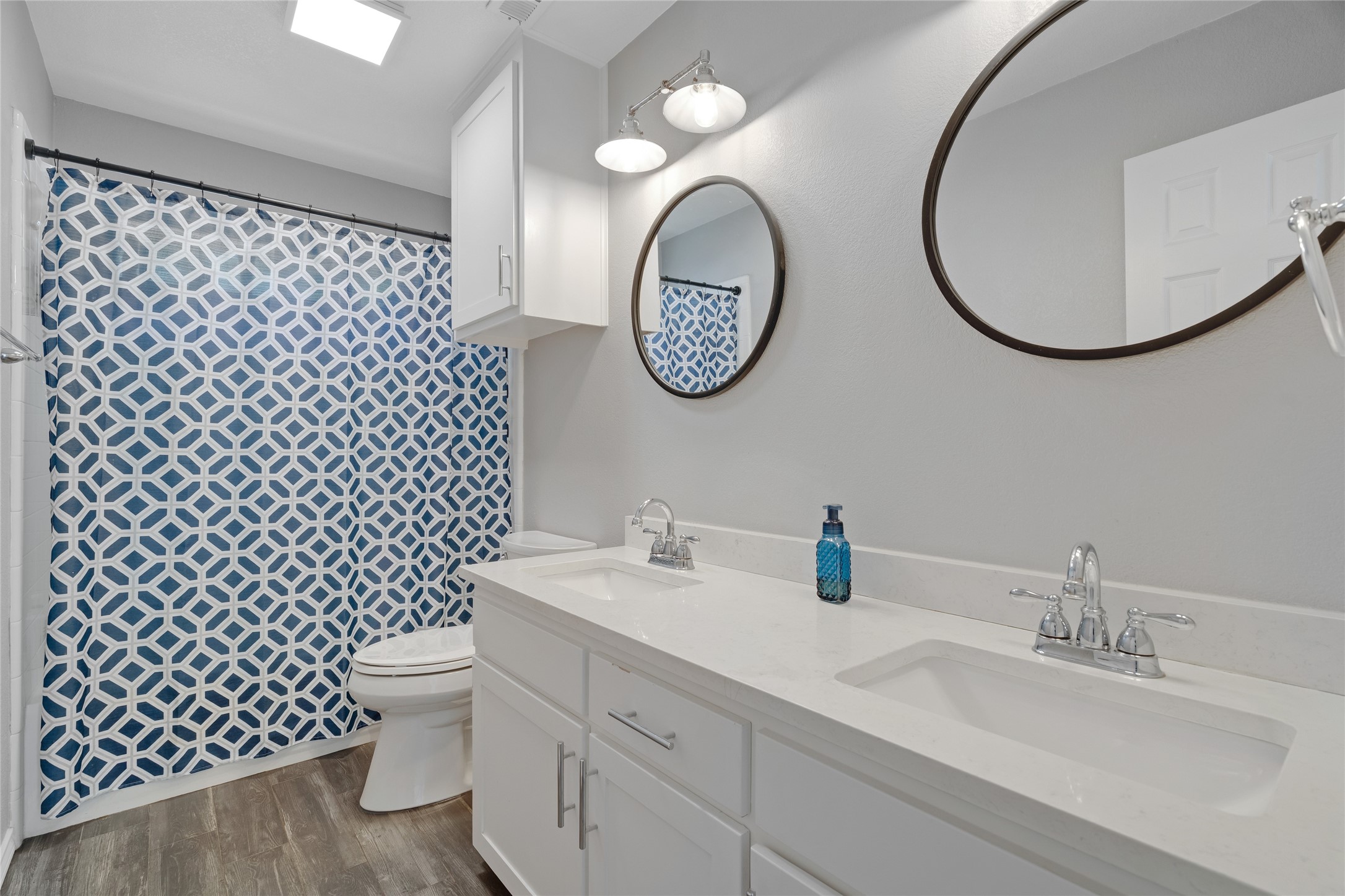 3932 Cedar Ridge Drive