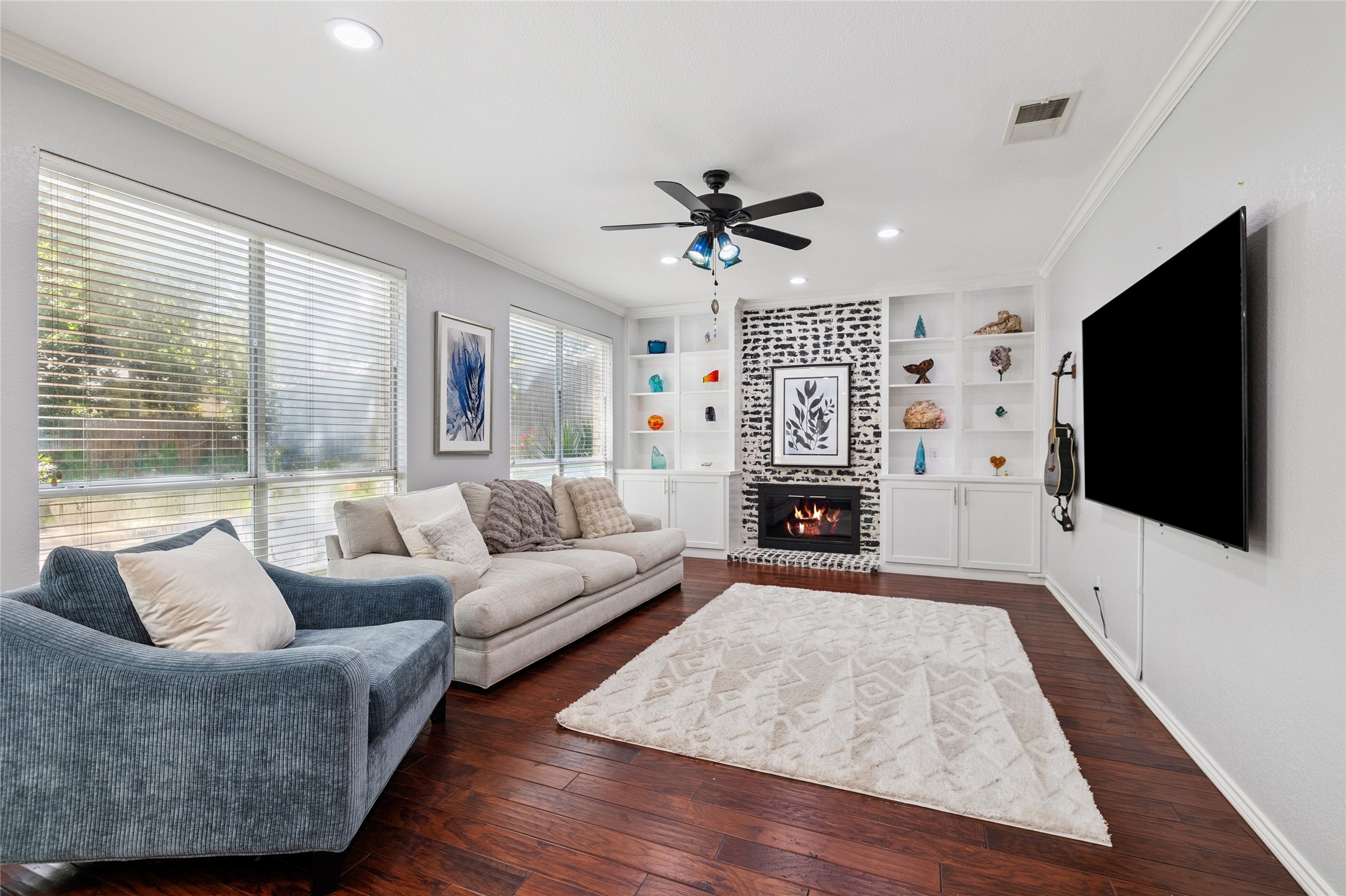 3932 Cedar Ridge Drive