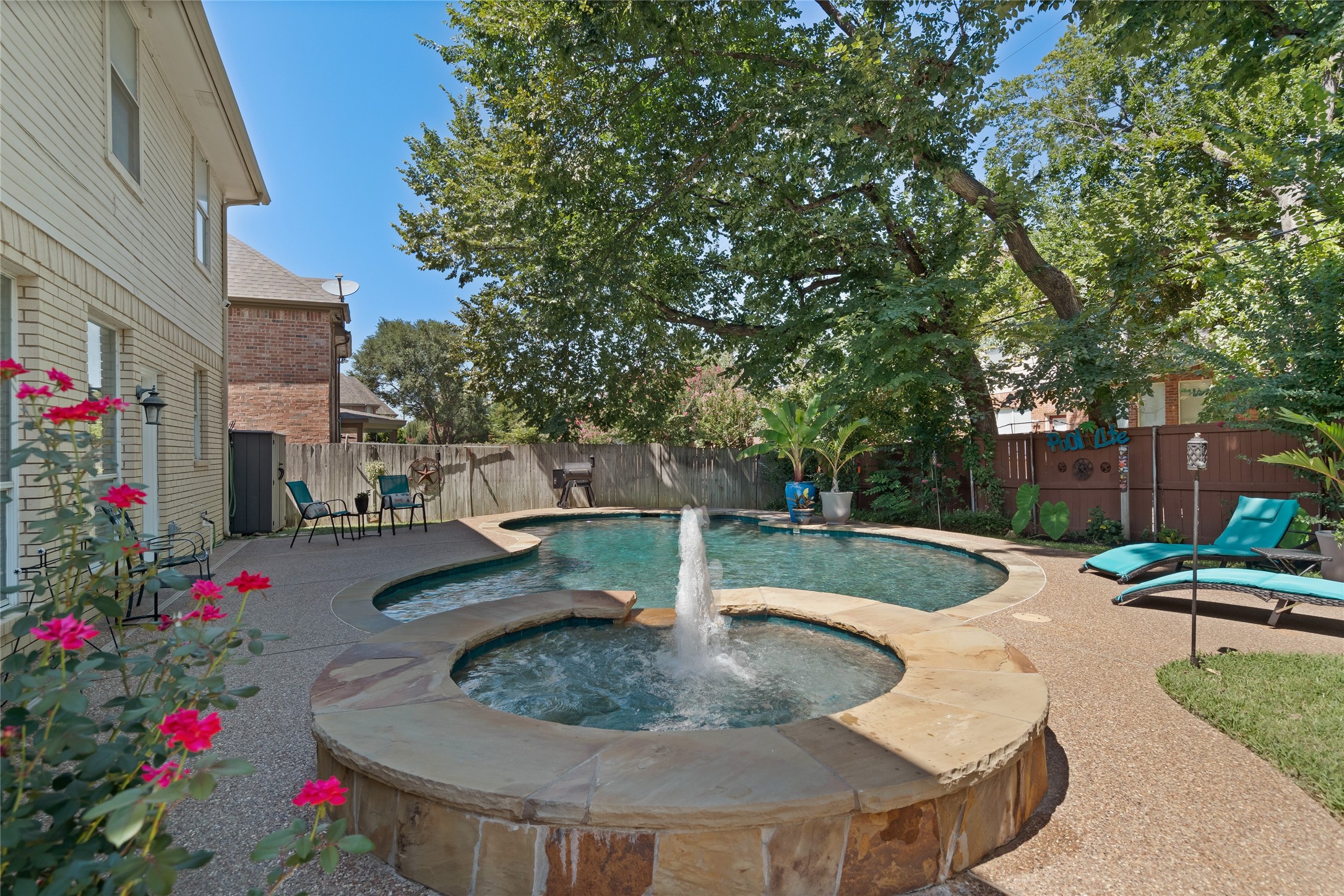 3932 Cedar Ridge Drive
