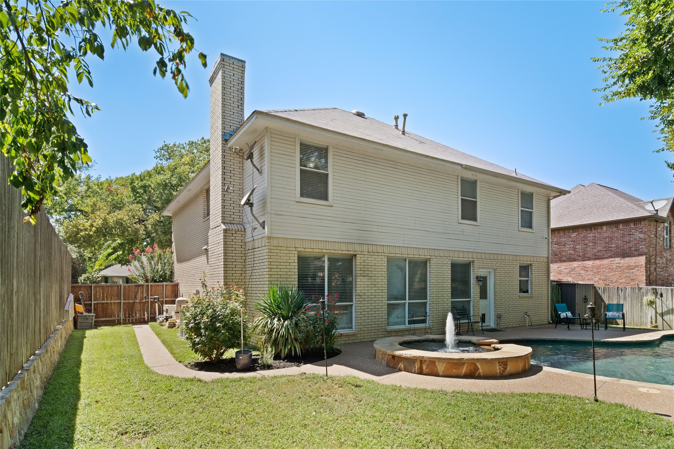 3932 Cedar Ridge Drive