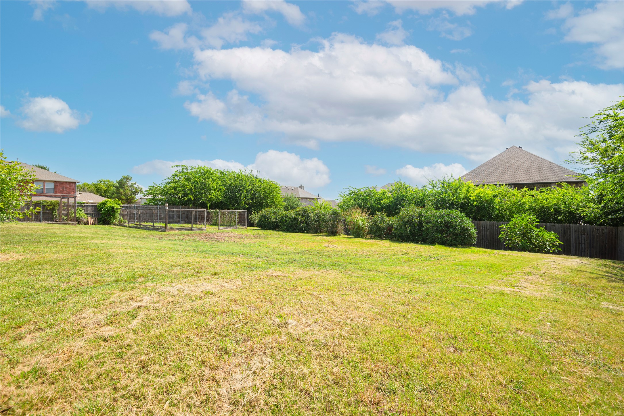905 Hillside Circle