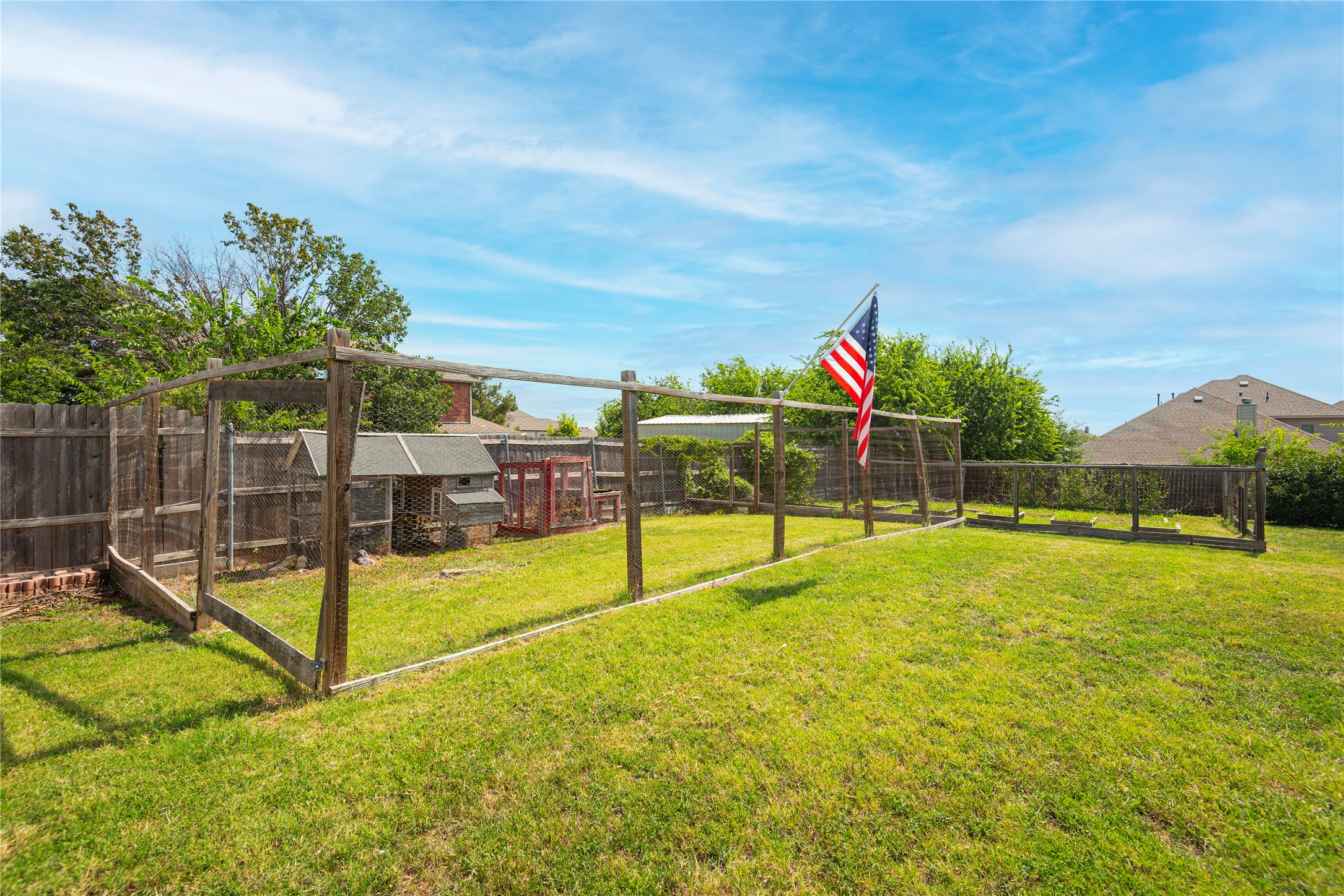 905 Hillside Circle