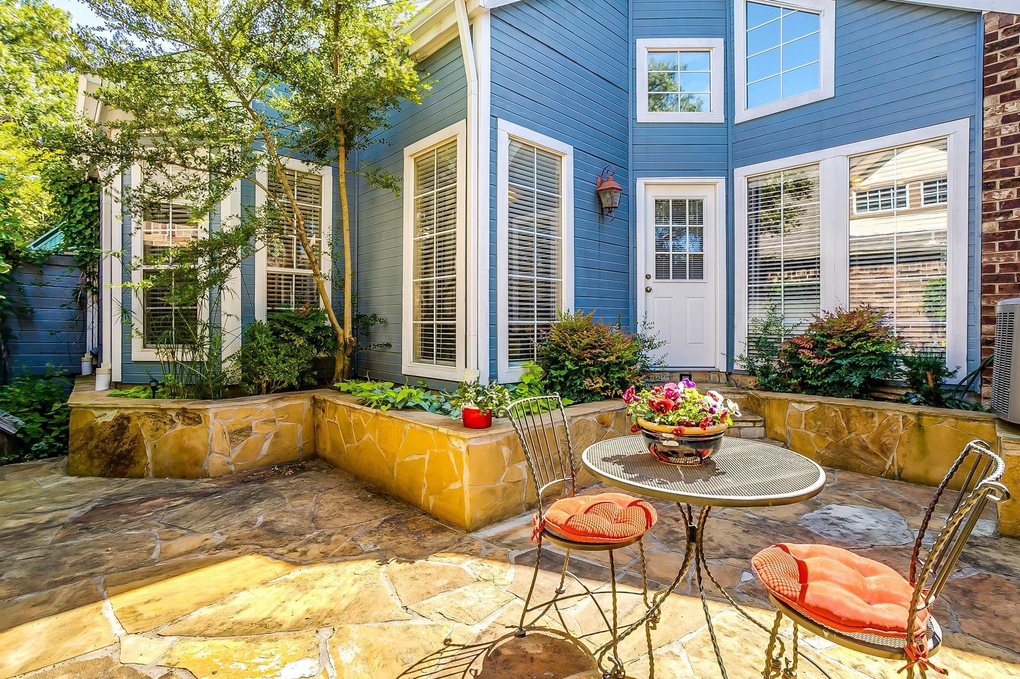 18016 Whispering Gables Lane