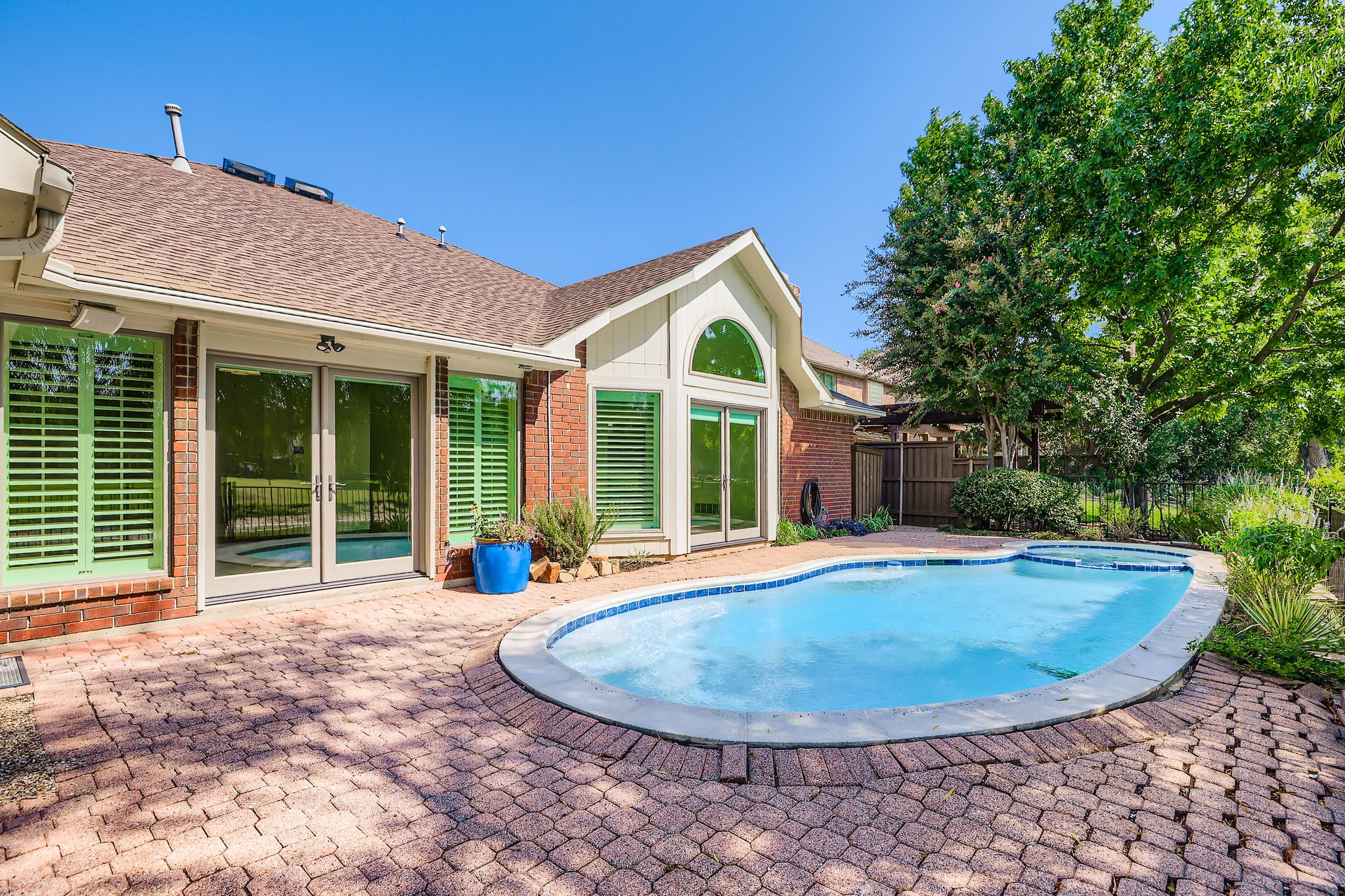 5604 Belle Chasse Lane