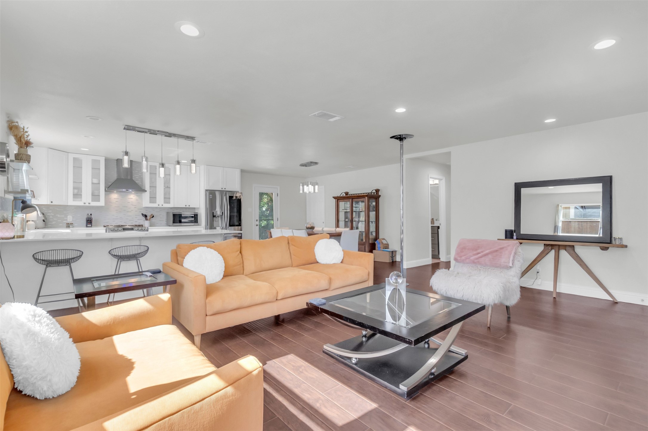 2952 Latham Drive