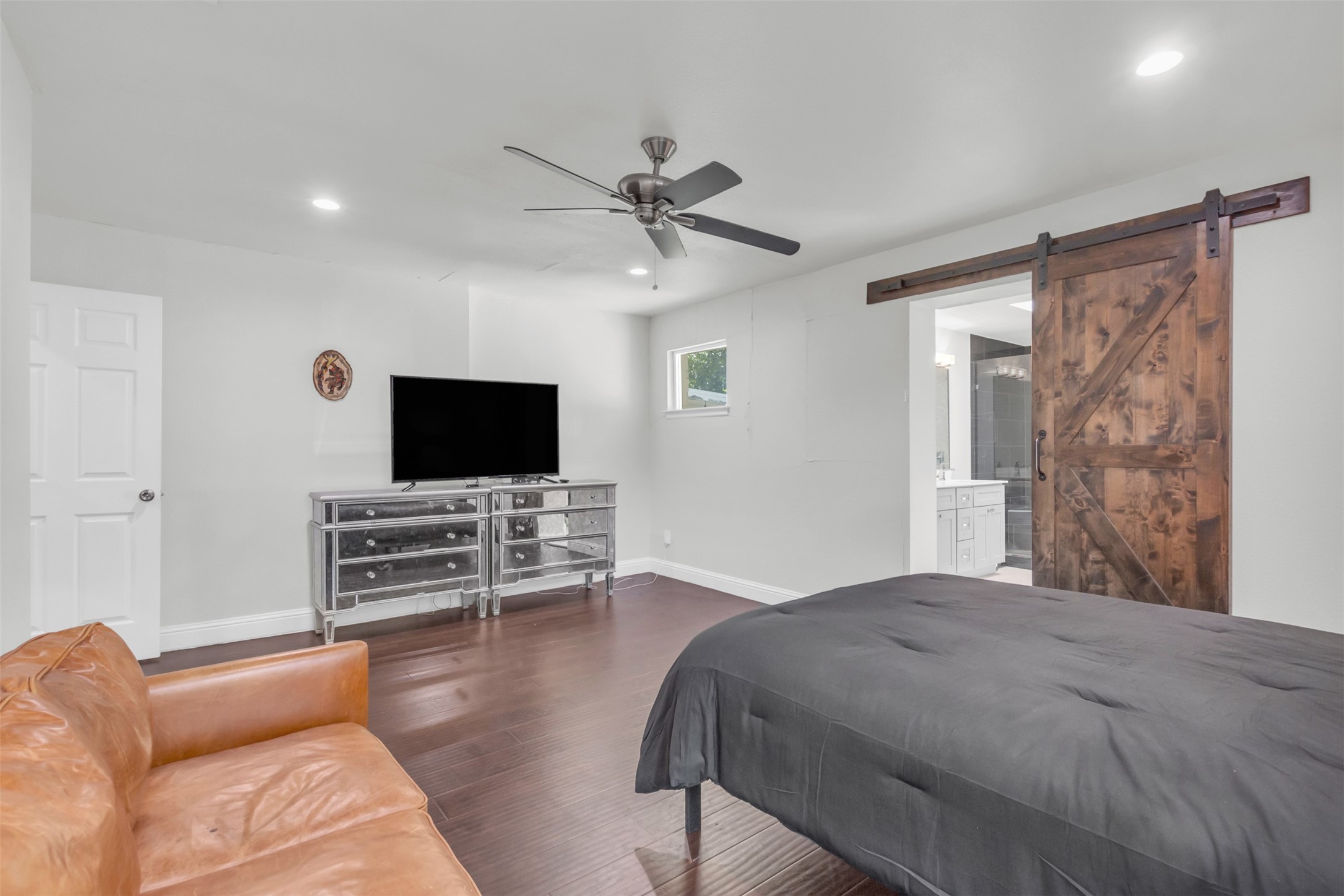 2952 Latham Drive