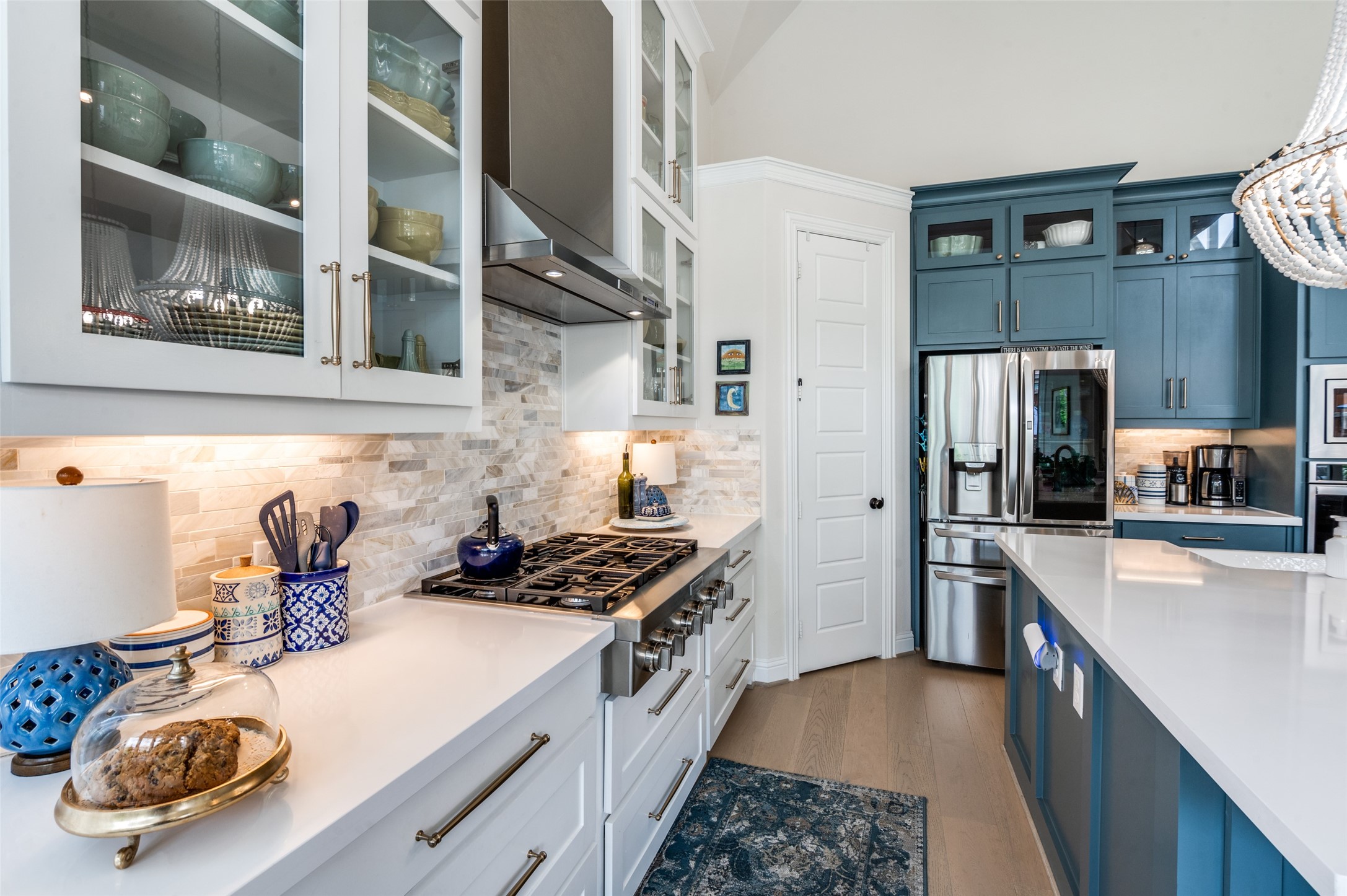 1604 Colonnade Court