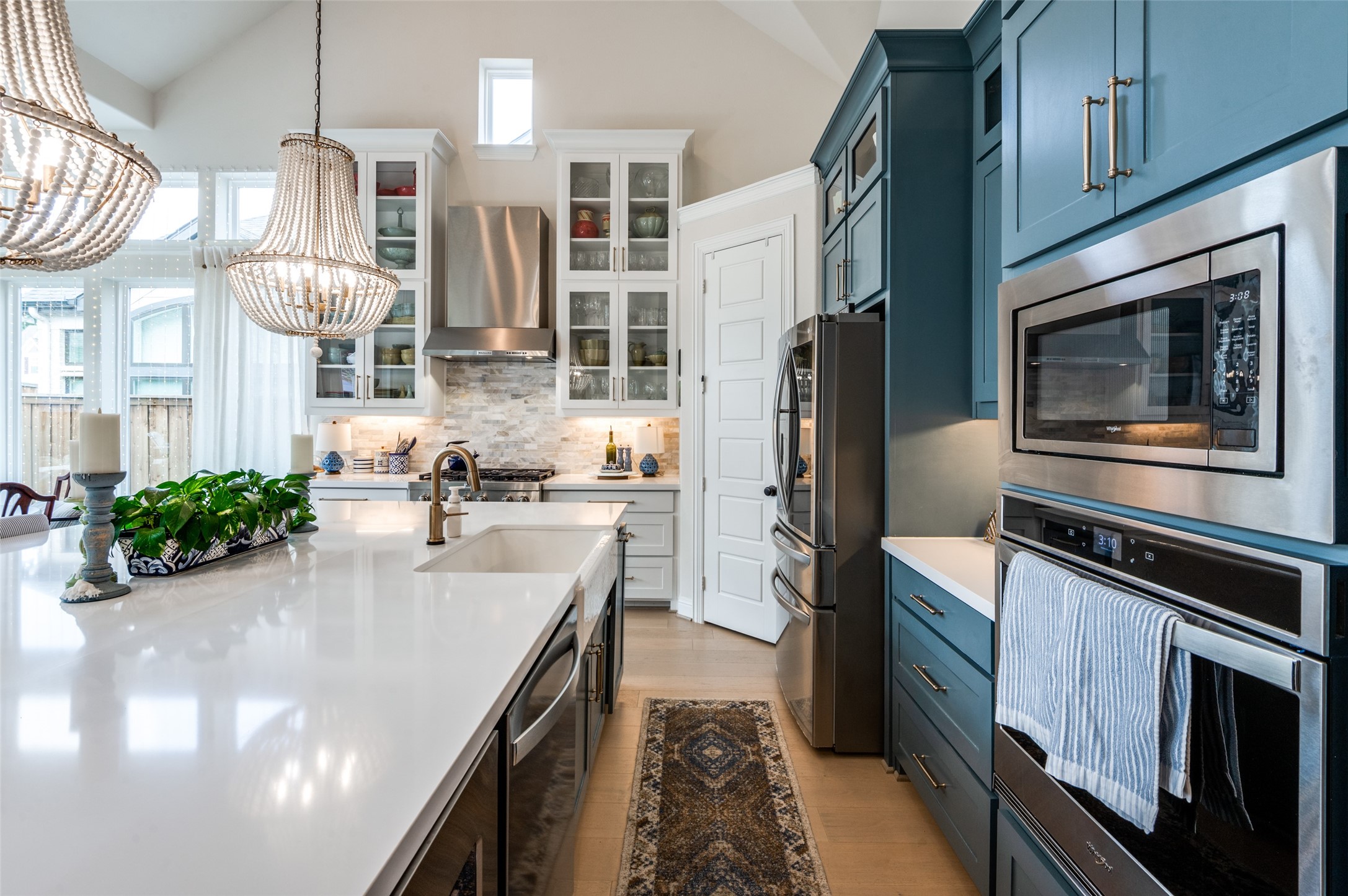1604 Colonnade Court
