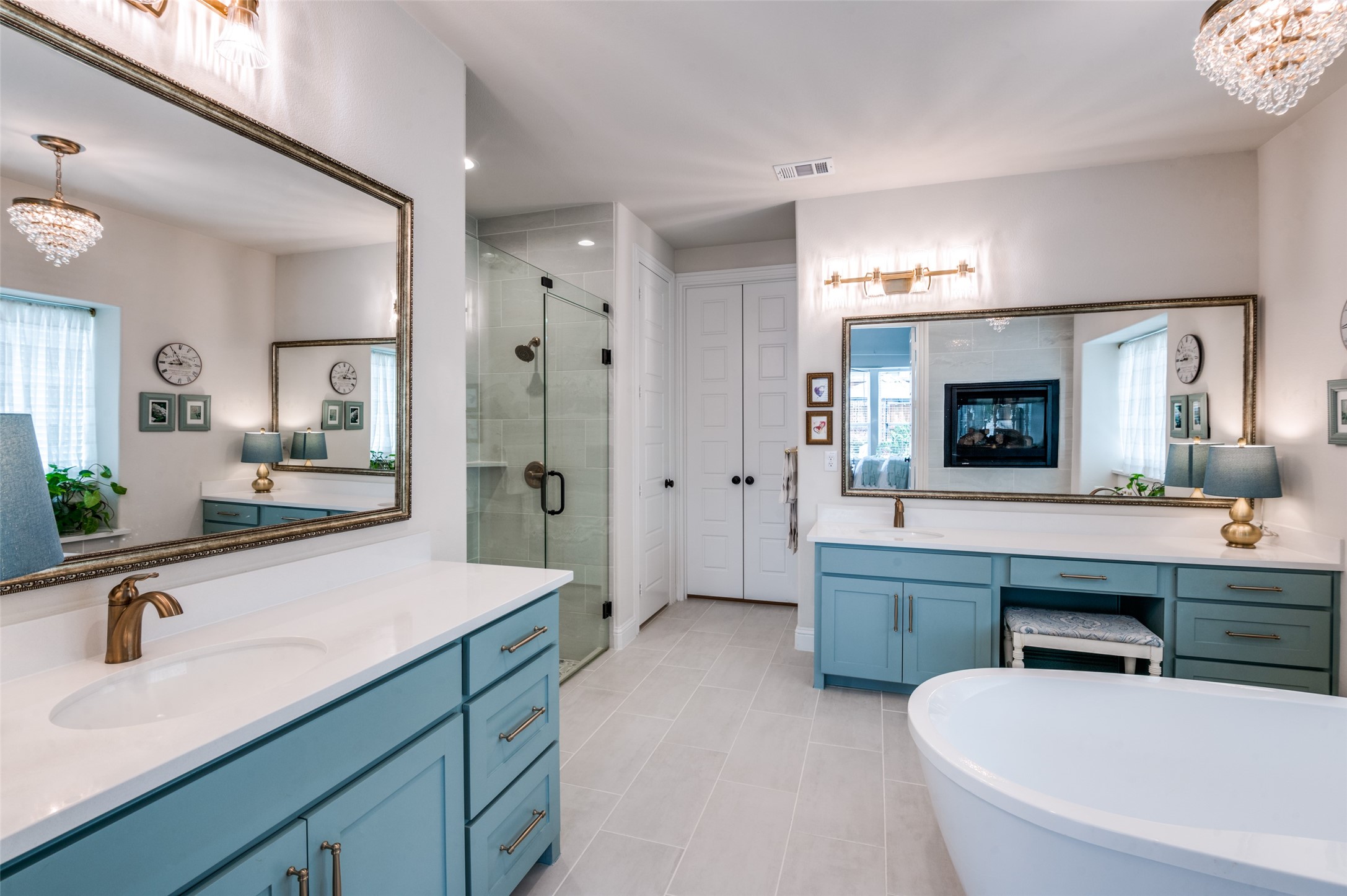 1604 Colonnade Court