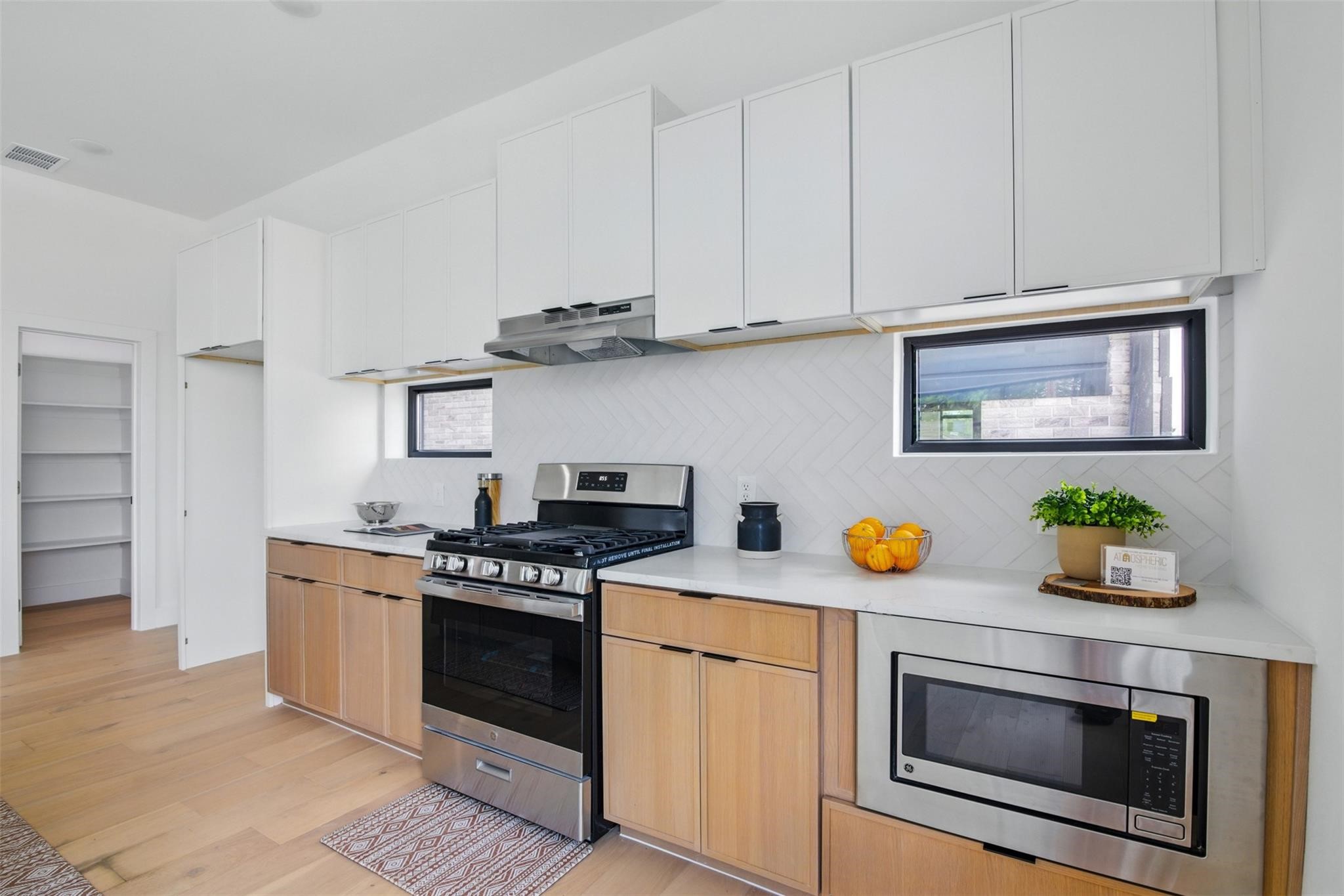 430 E 8th Street 203
