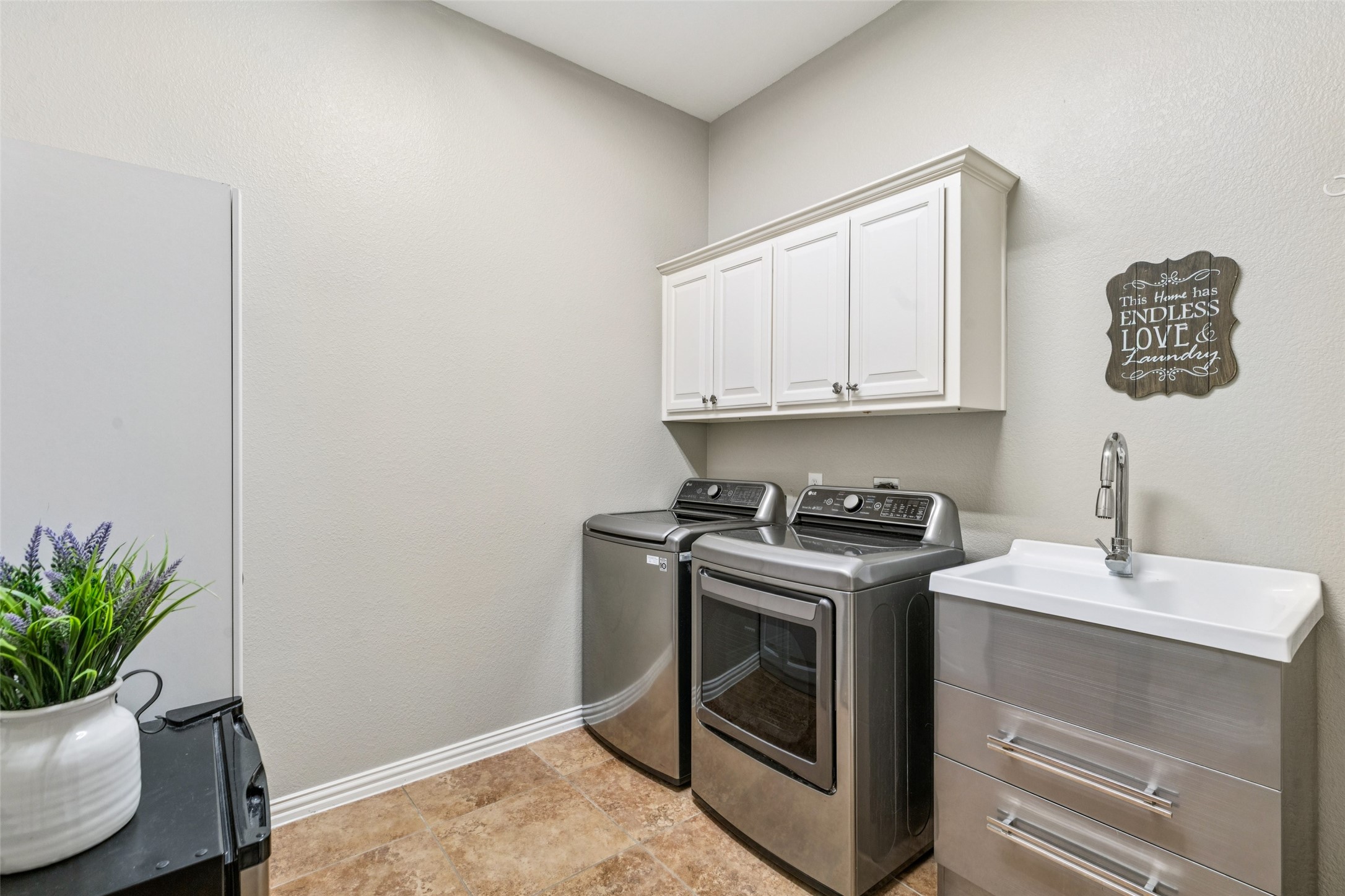 681 Willowview Drive