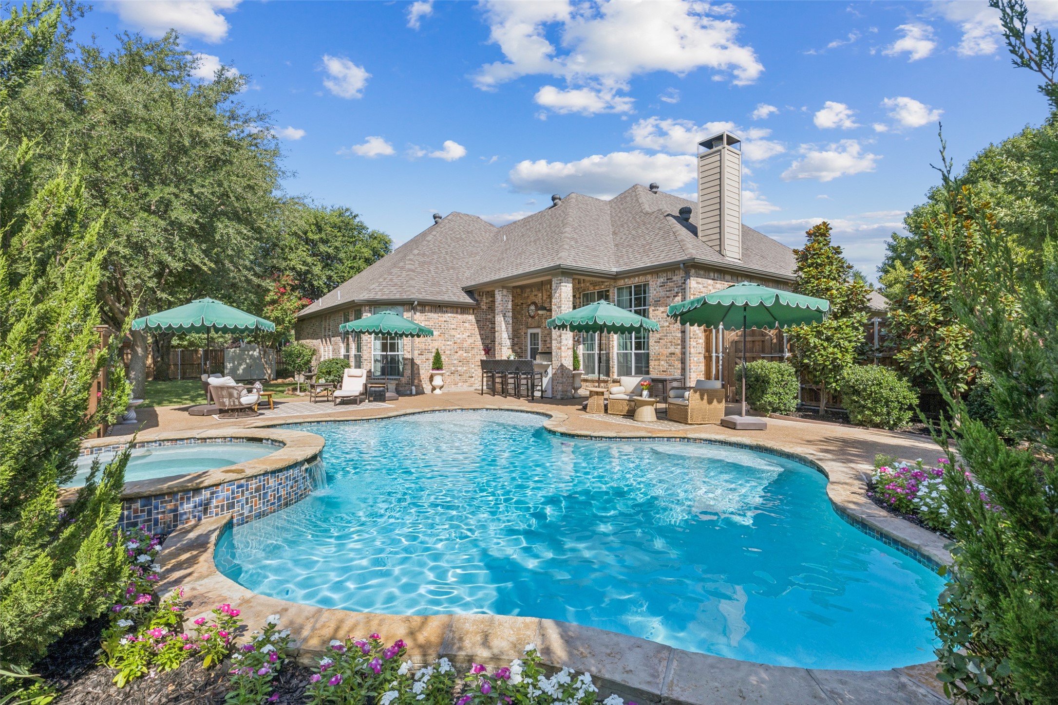 681 Willowview Drive