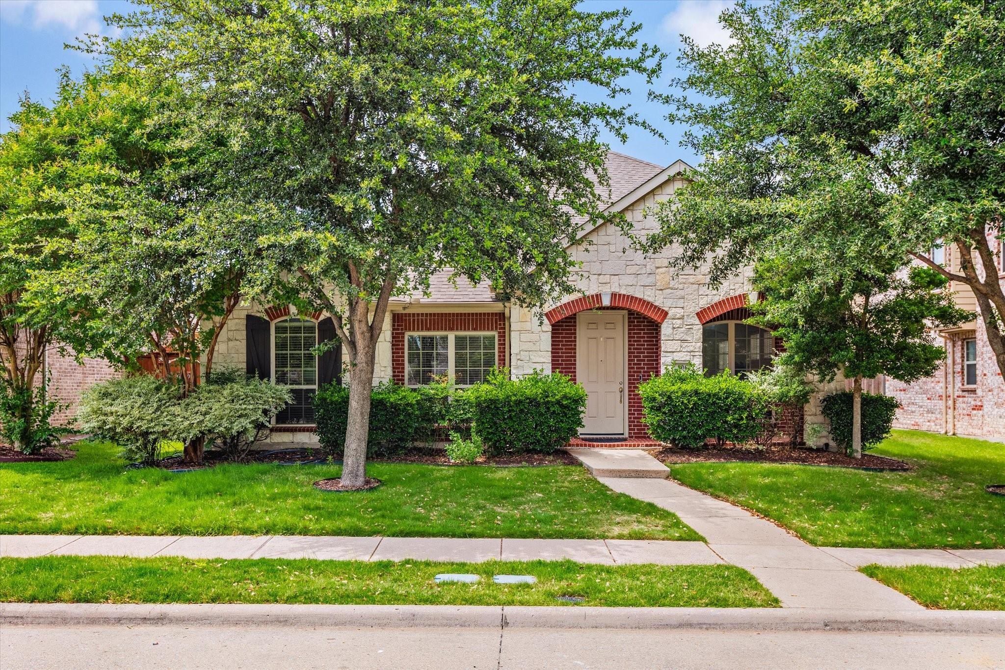 906 Cougar Drive